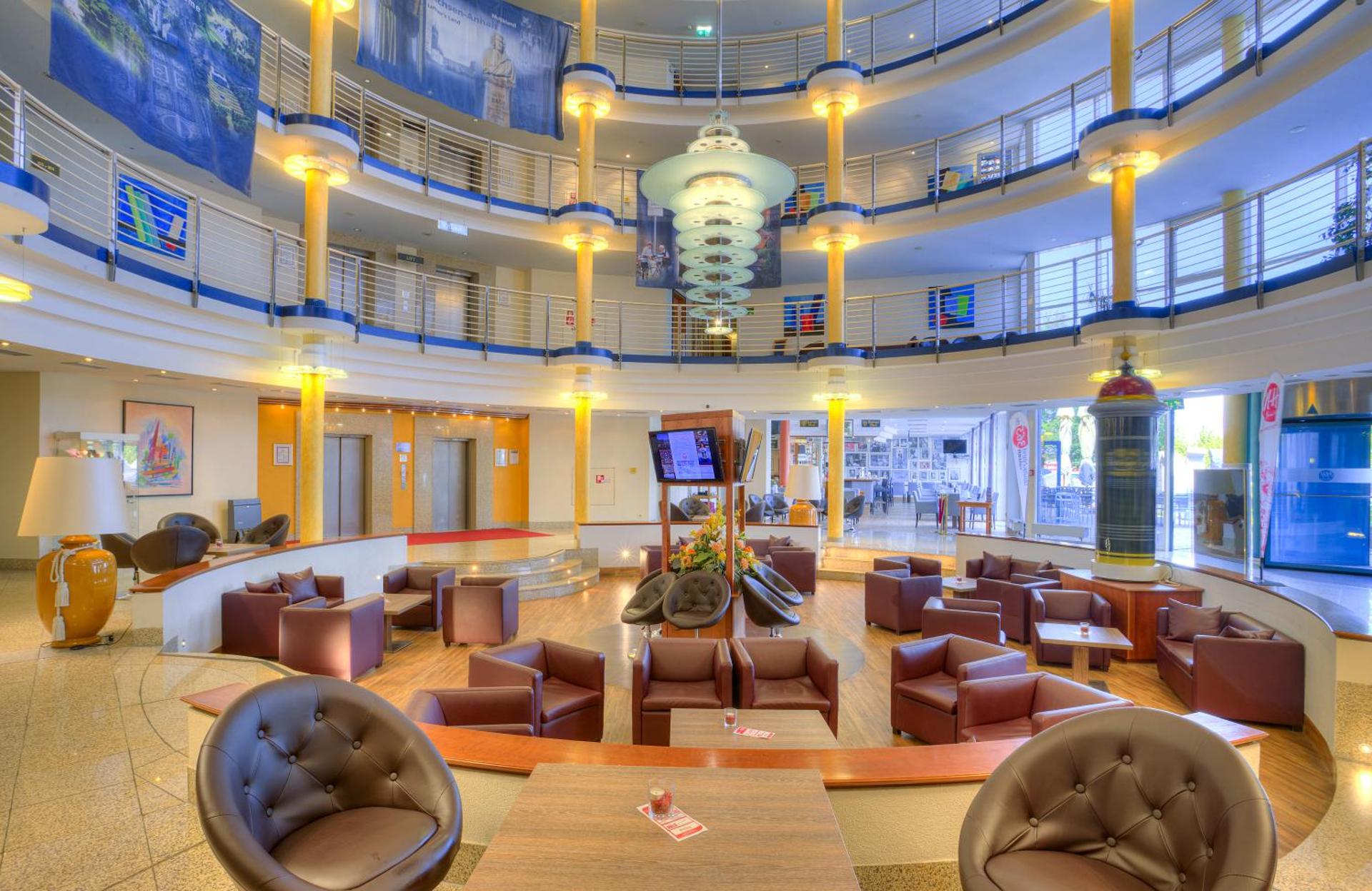 Communal lounge/ TV room