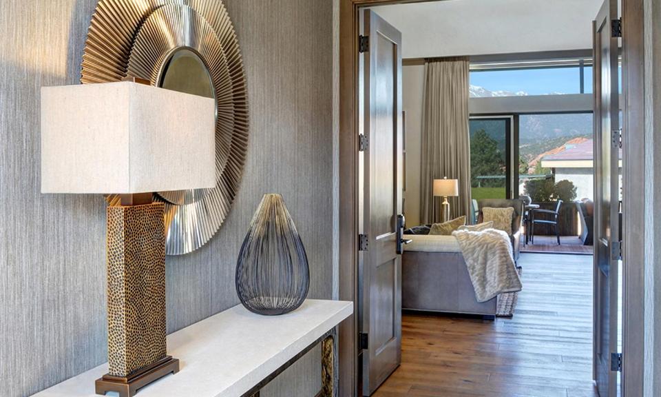 Garden of the Gods Resort & Club