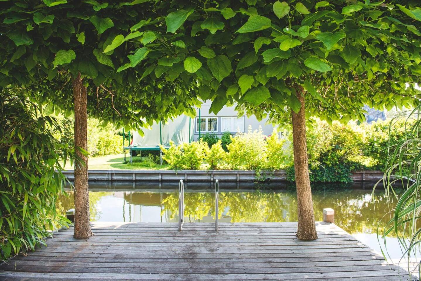 Luxury villa on peaceful location. Boat optional