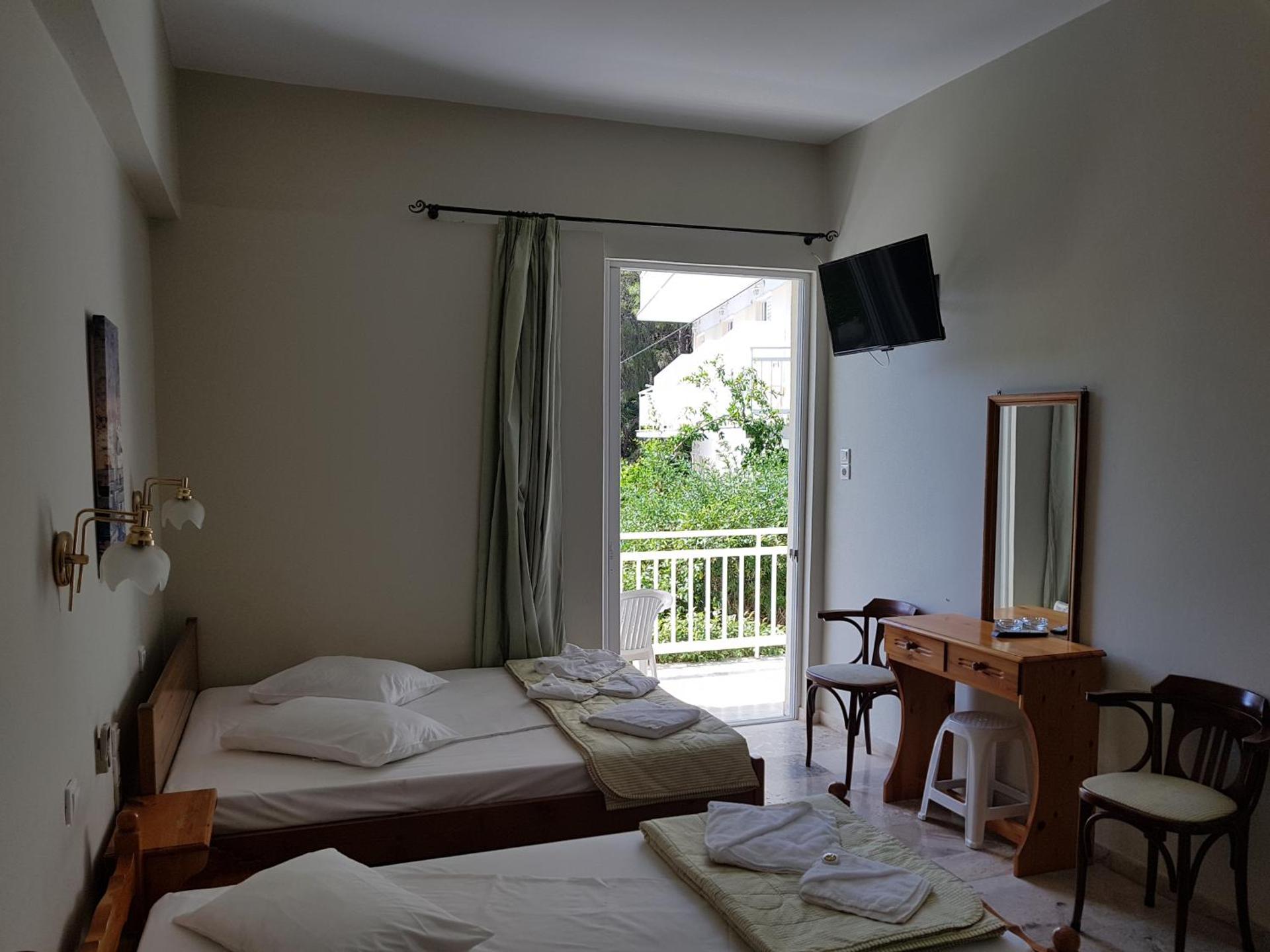 Zontanos Studios & Apartments