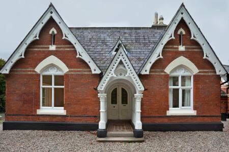 Garden Double Room with own door access and bathroom