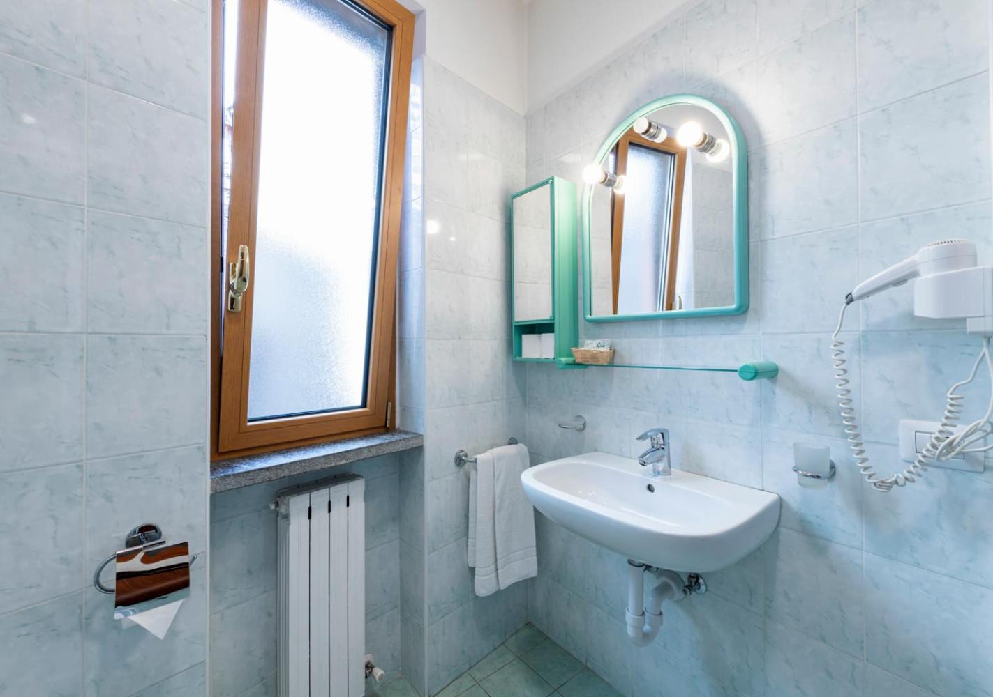 Economy Double or Twin Room with Courtyard View