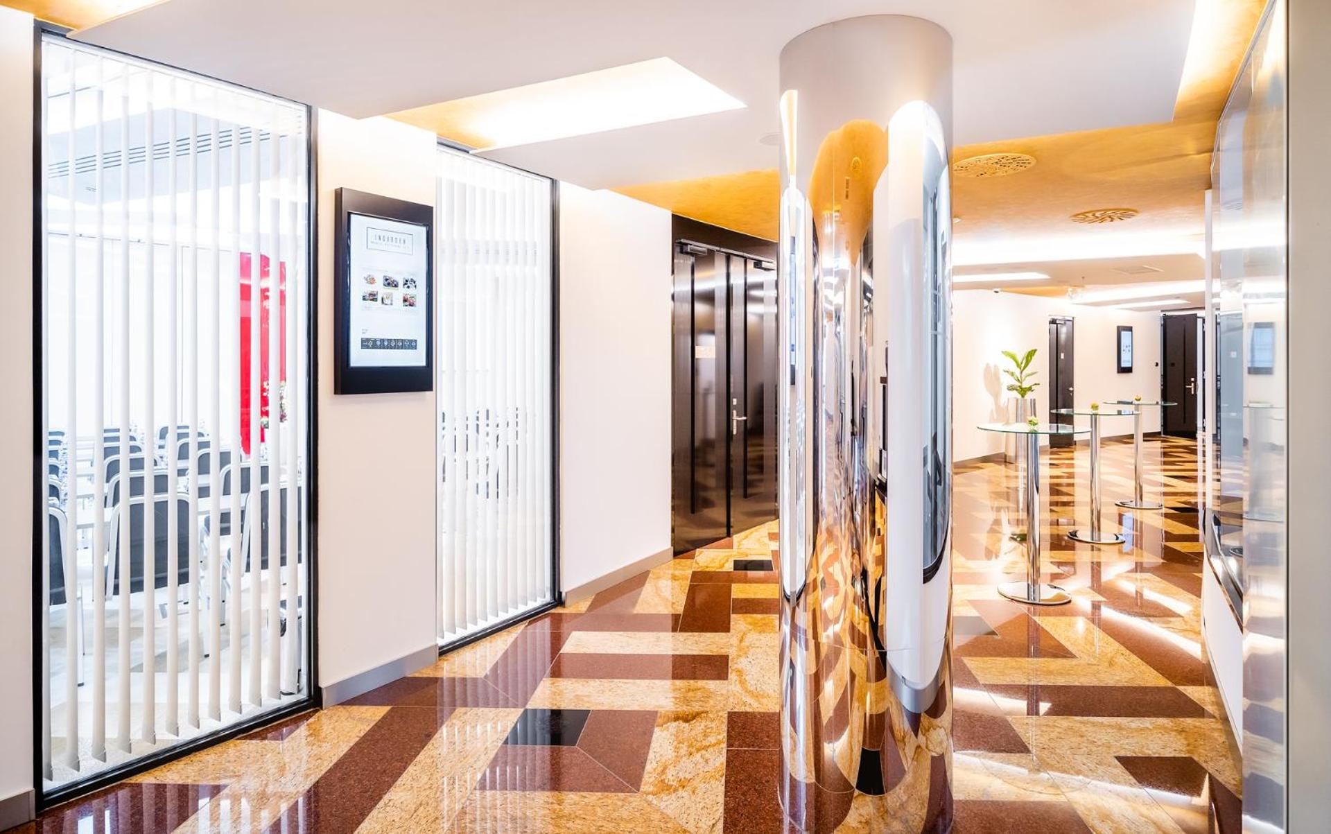 Meeting/conference room