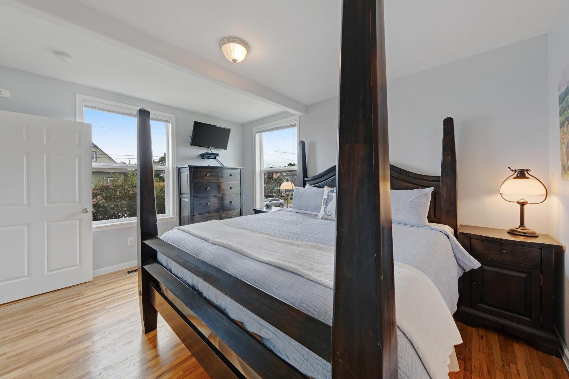 3 Bed 2 Bath Vacation home in Newport