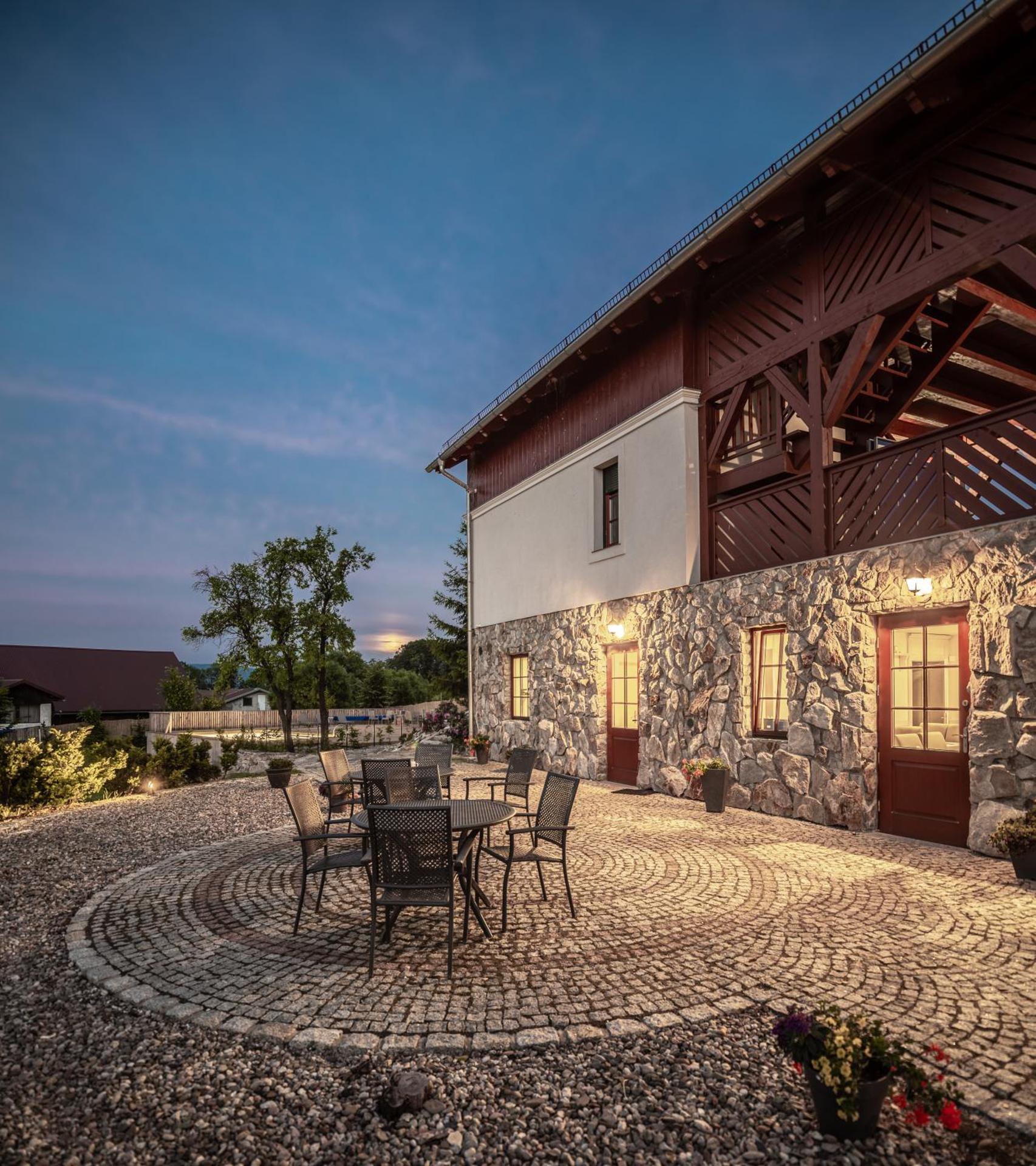 Willa Wzgórze Poręba - w ofercie darmowe ładowanie aut elektrycznych