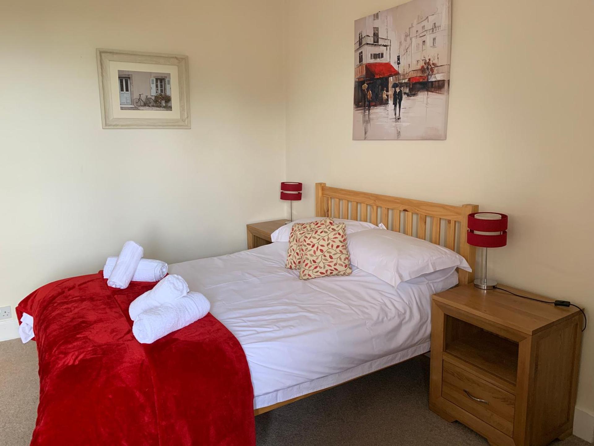 Postmans Rest, second floor apartment, Lynmouth with private parking