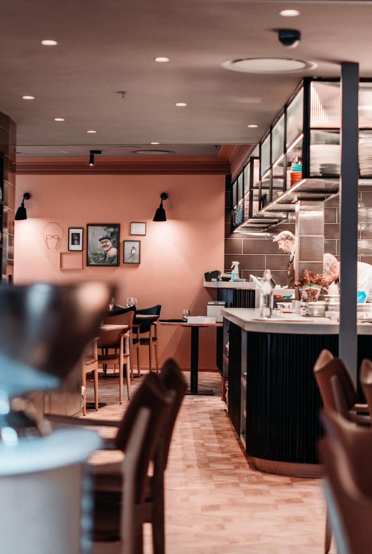 Restaurant/places to eat