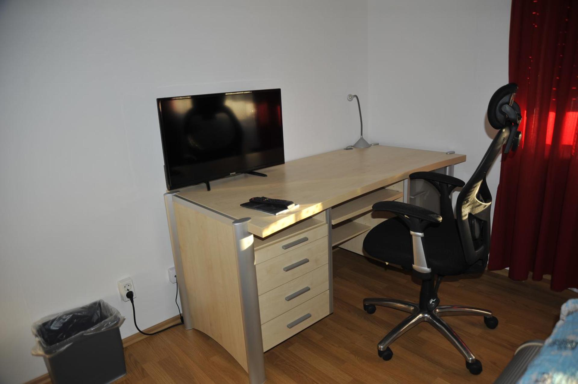 Double Room with Shared Bathroom and Kitchen