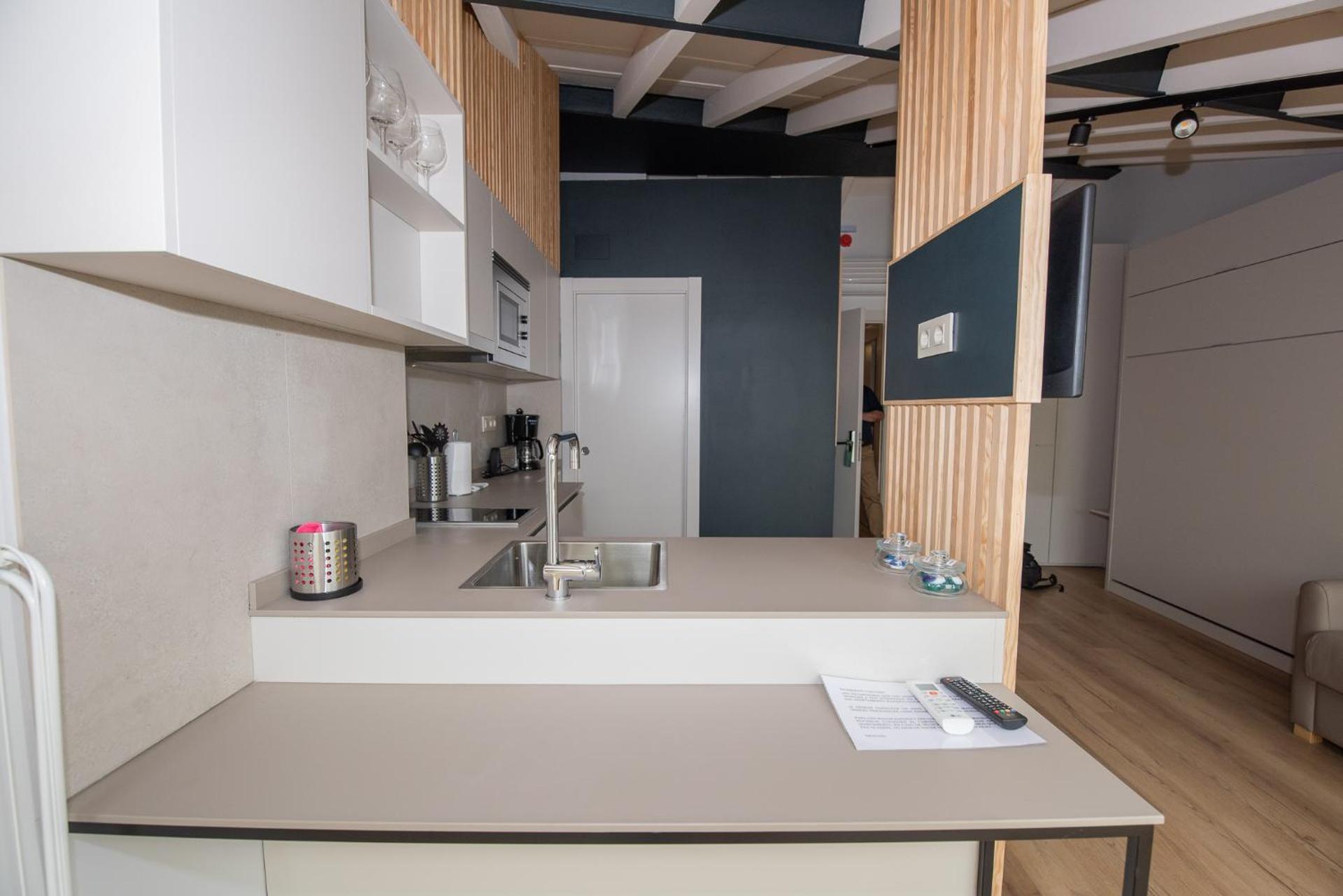 Kitchen or kitchenette