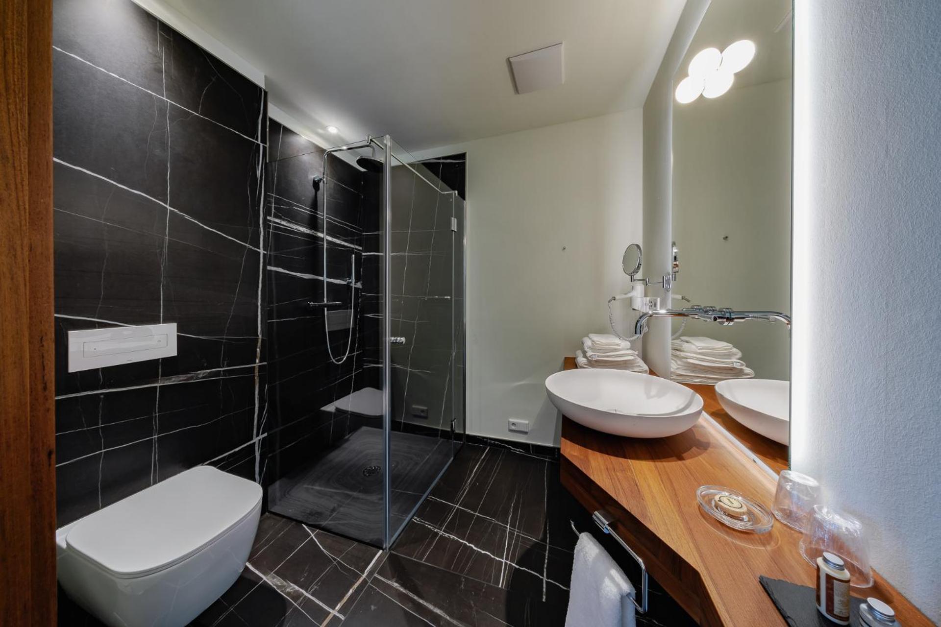 MotelplusHotel BiggeSeeFront