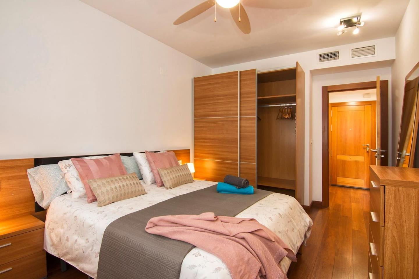 Apartamento Fórum-Ciencias con Piscina, Gym & Parking