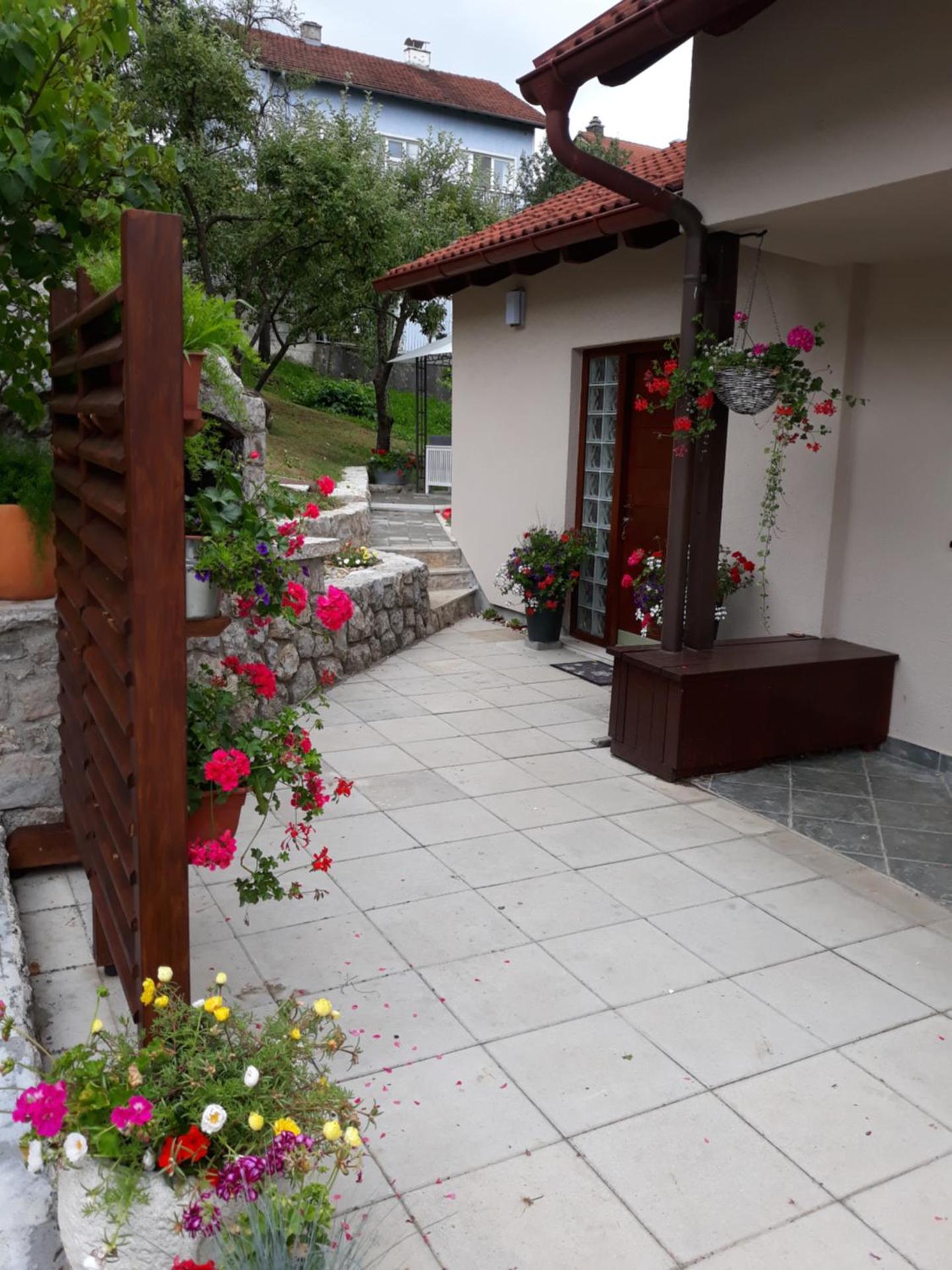 Apartments and Rooms Štefanac