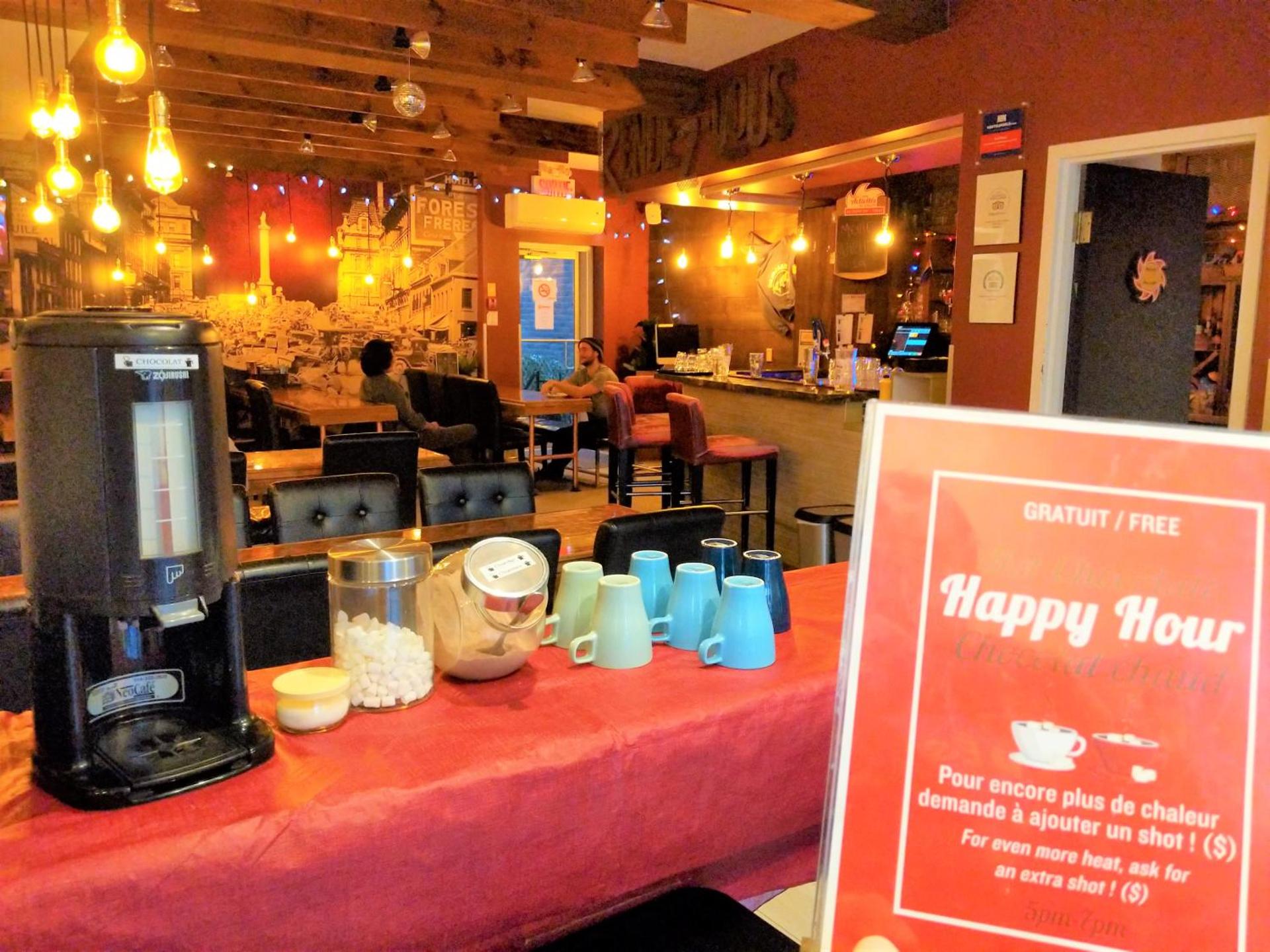 Communal lounge/ TV room