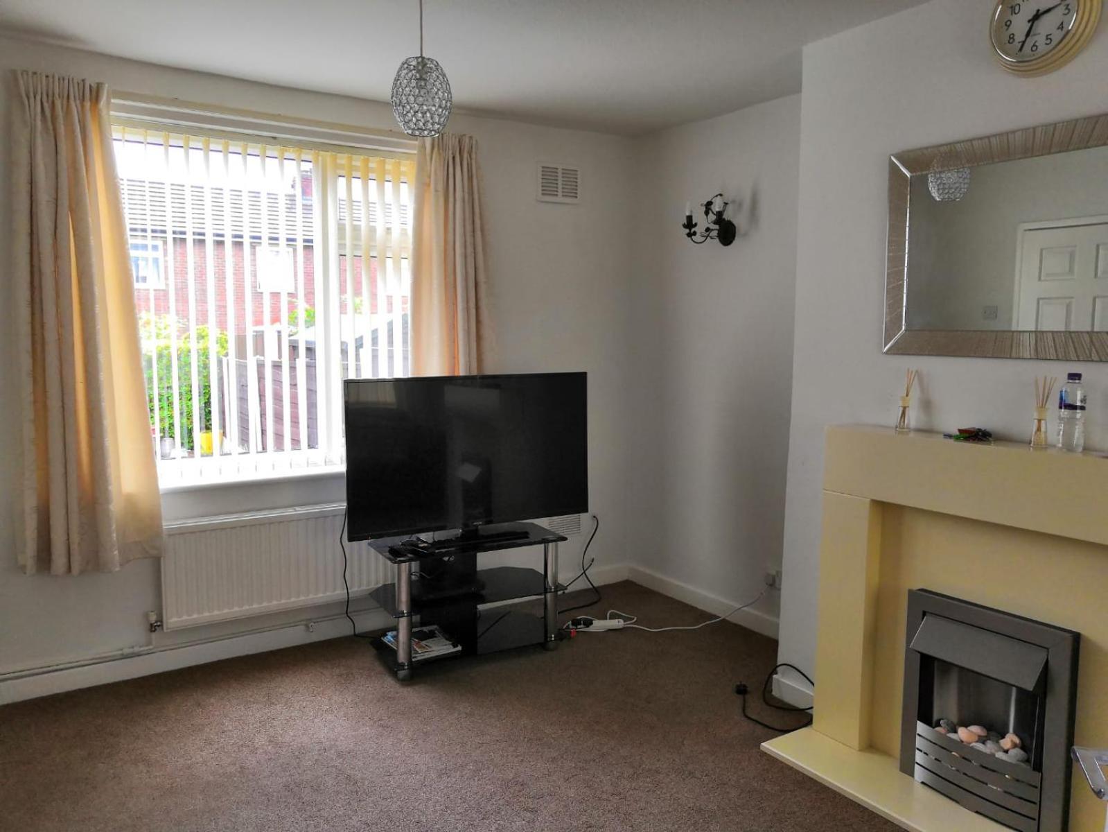 Communal lounge/ TV room