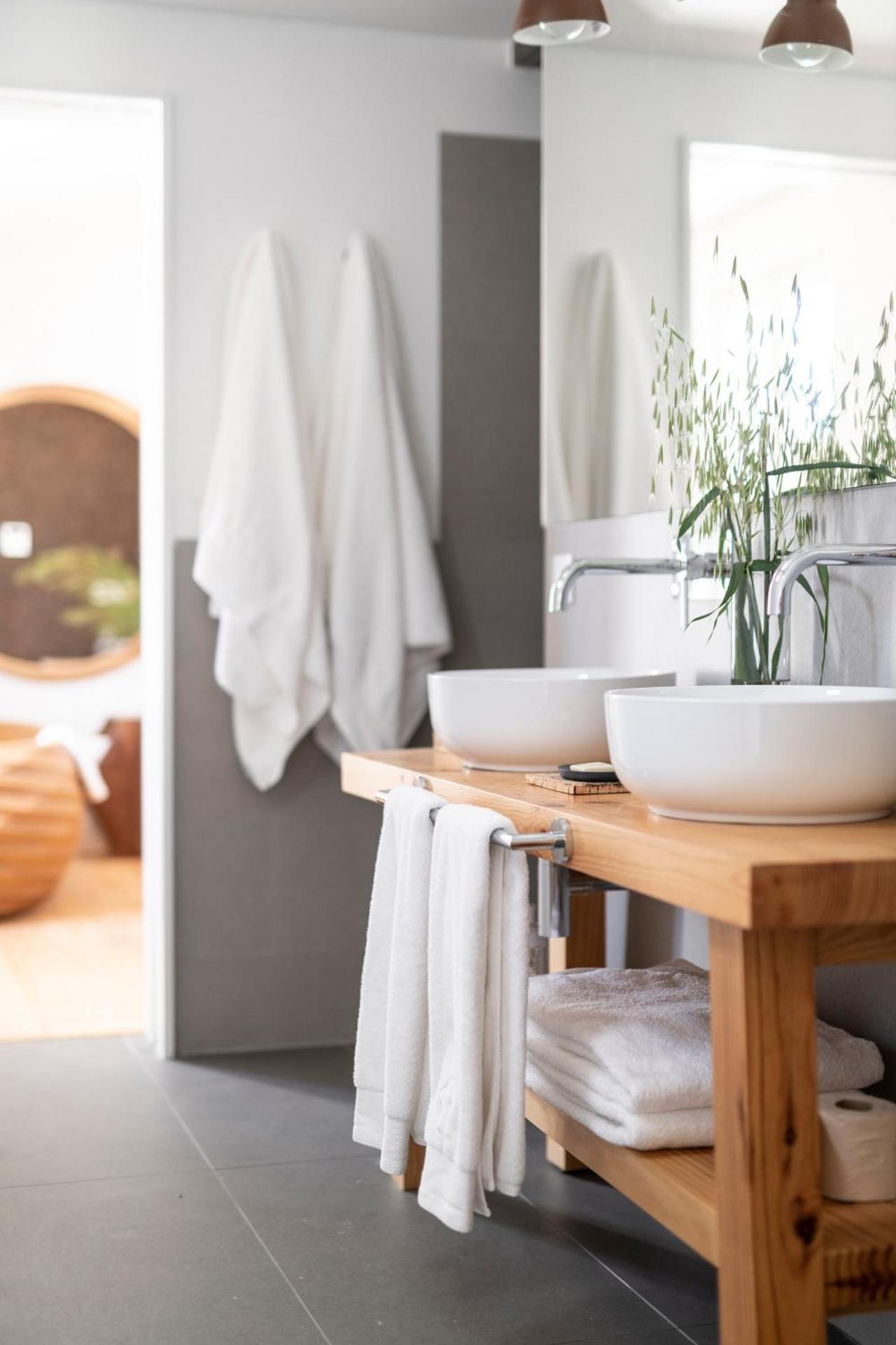 Villa with Garden View