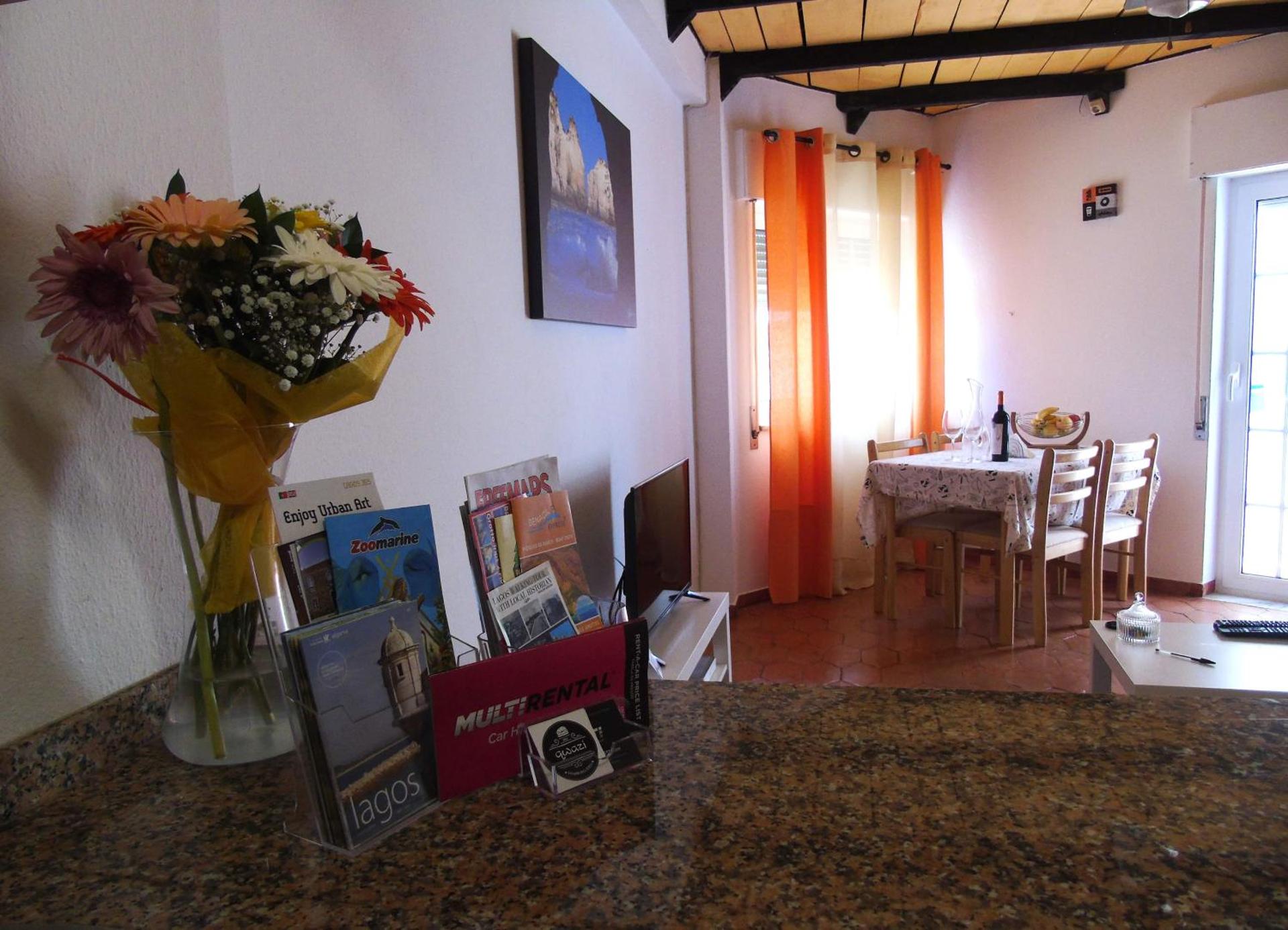 Cantinho Das Estrelas, Luz Lagos