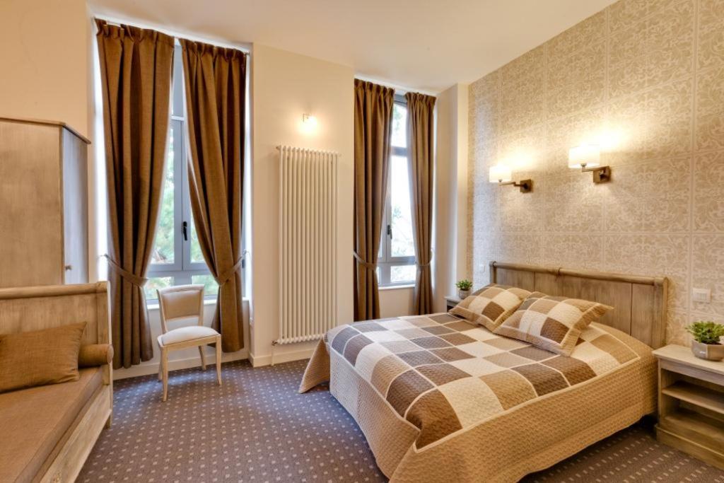 La Maison Des Officiers