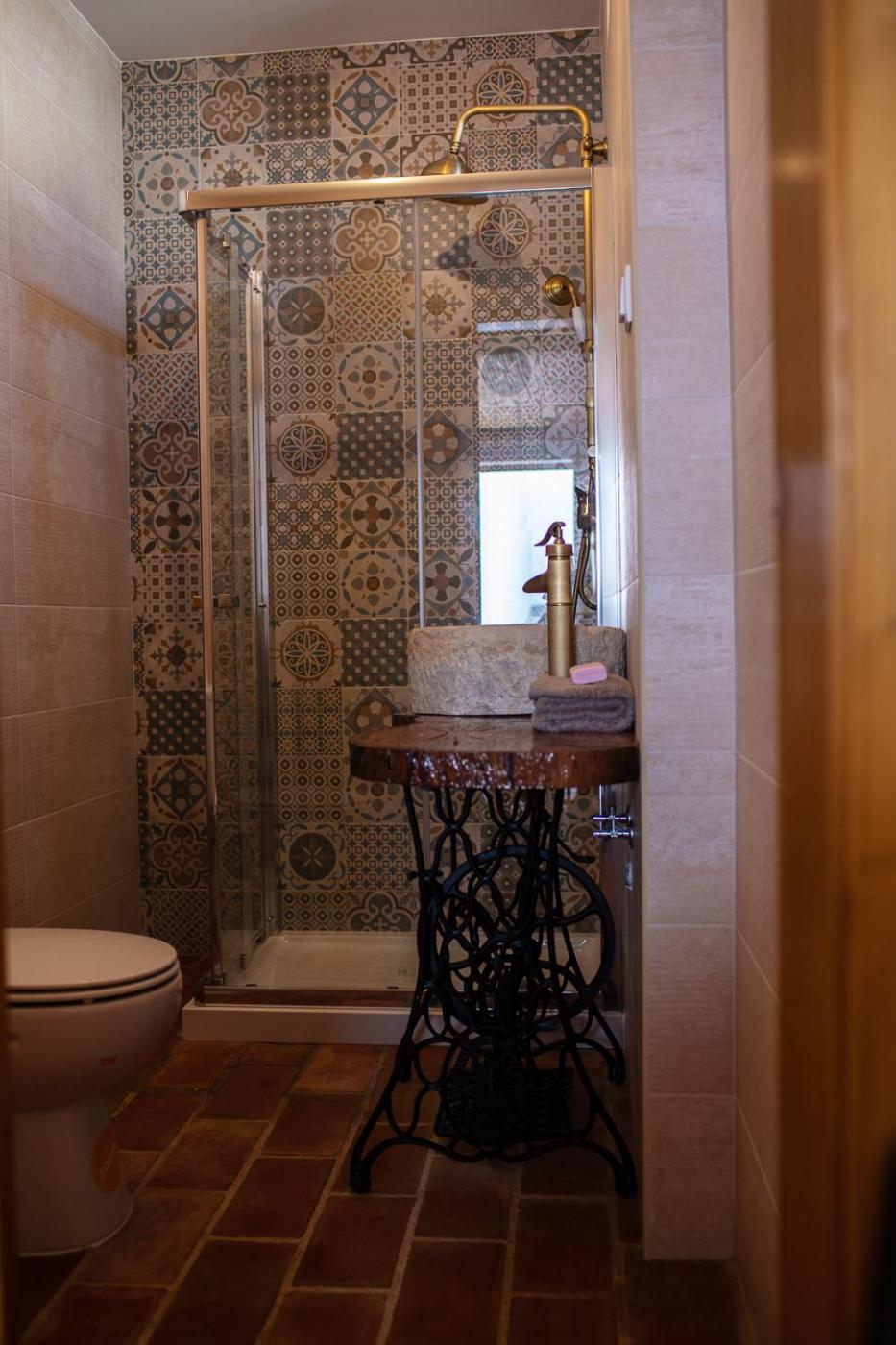 Typical fishing village in historic center I