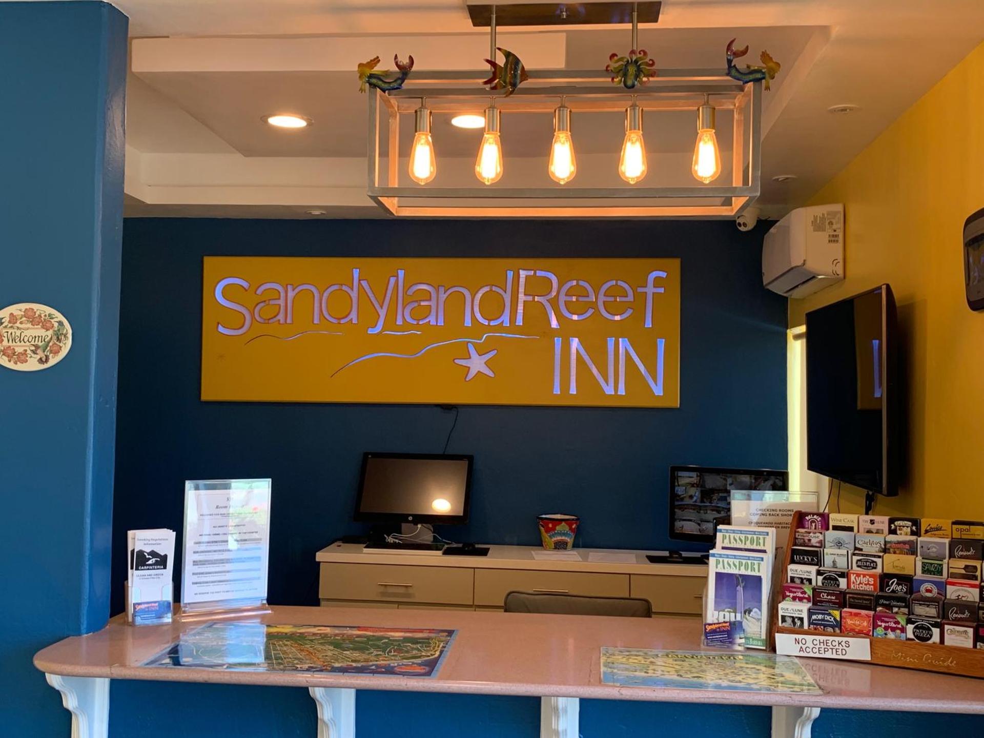 Sandyland Reef Inn