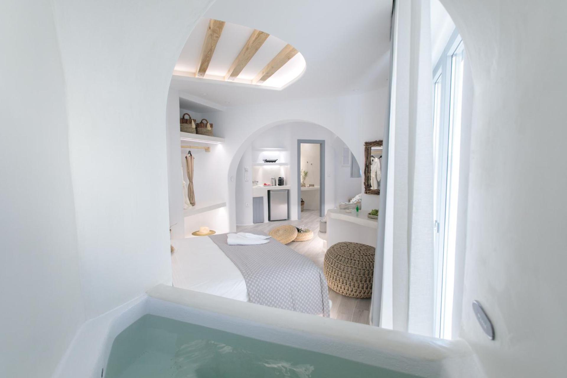 Majestique of Naxos luxury suites