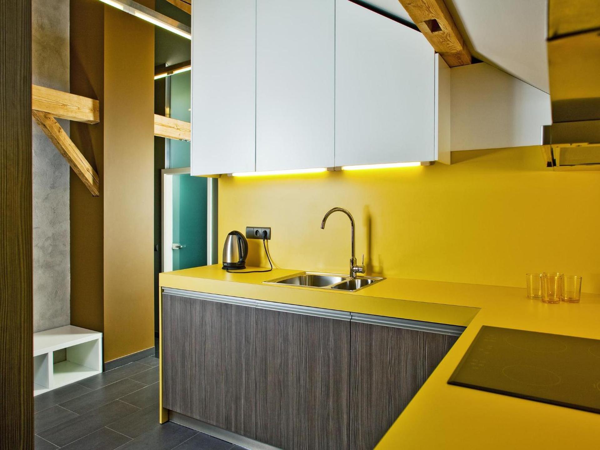 Kitchen or kitchenette