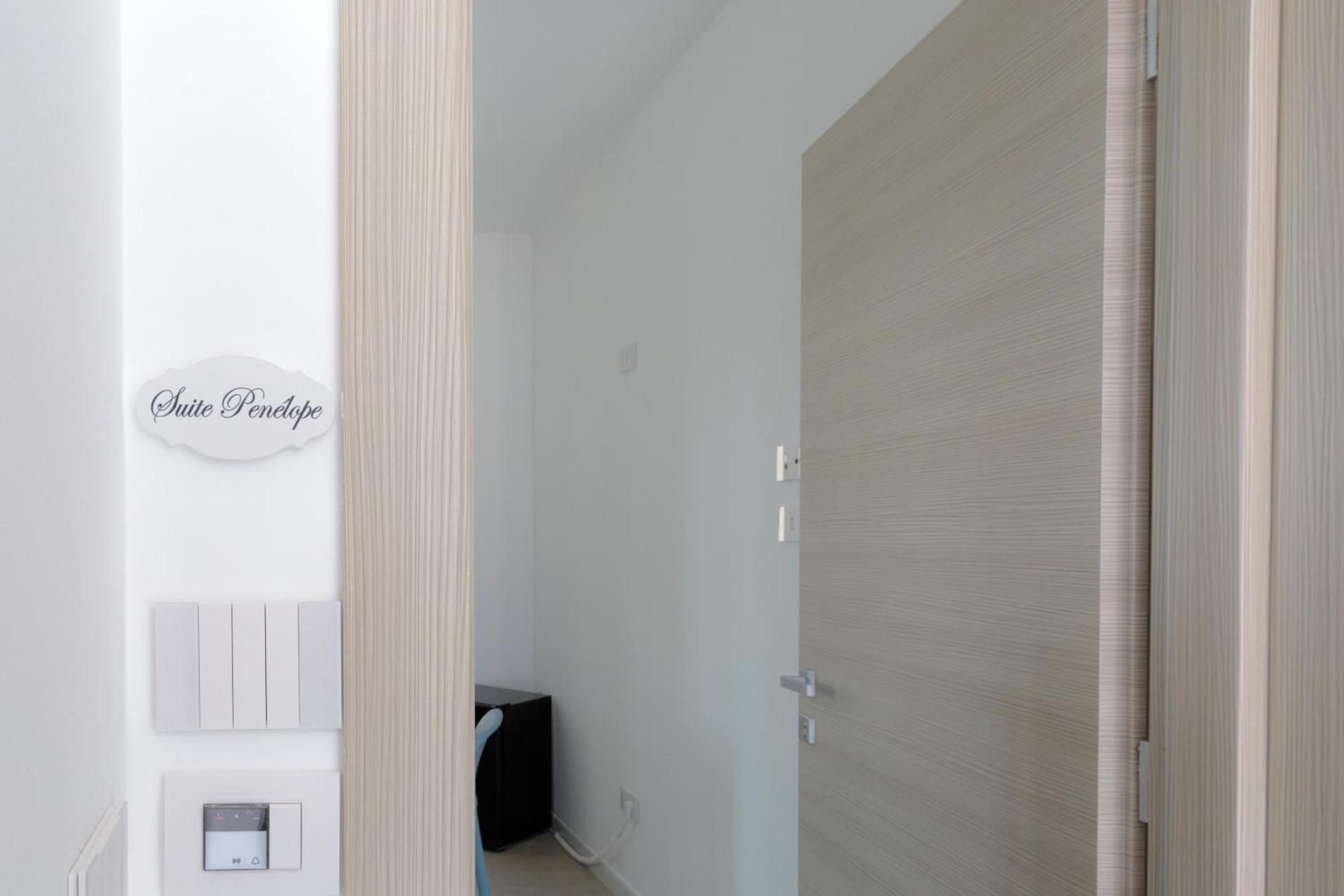 Logo/Certificate/Sign