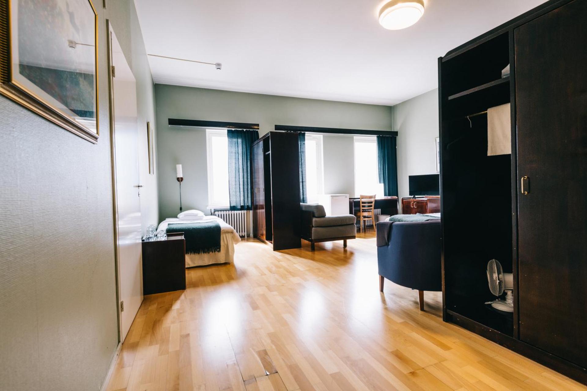 Photo of the whole room