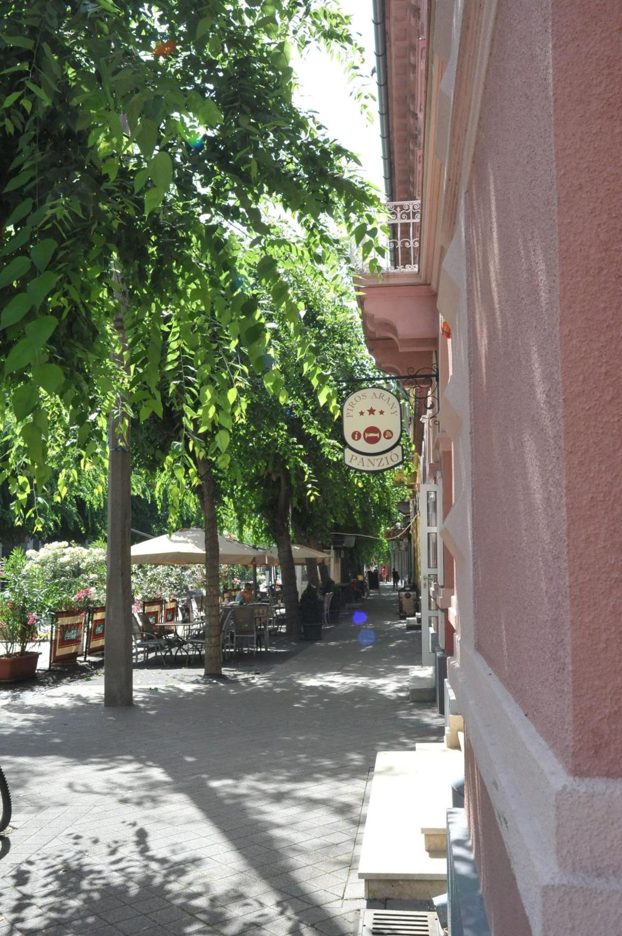 Piros Arany Panzió Kalocsa