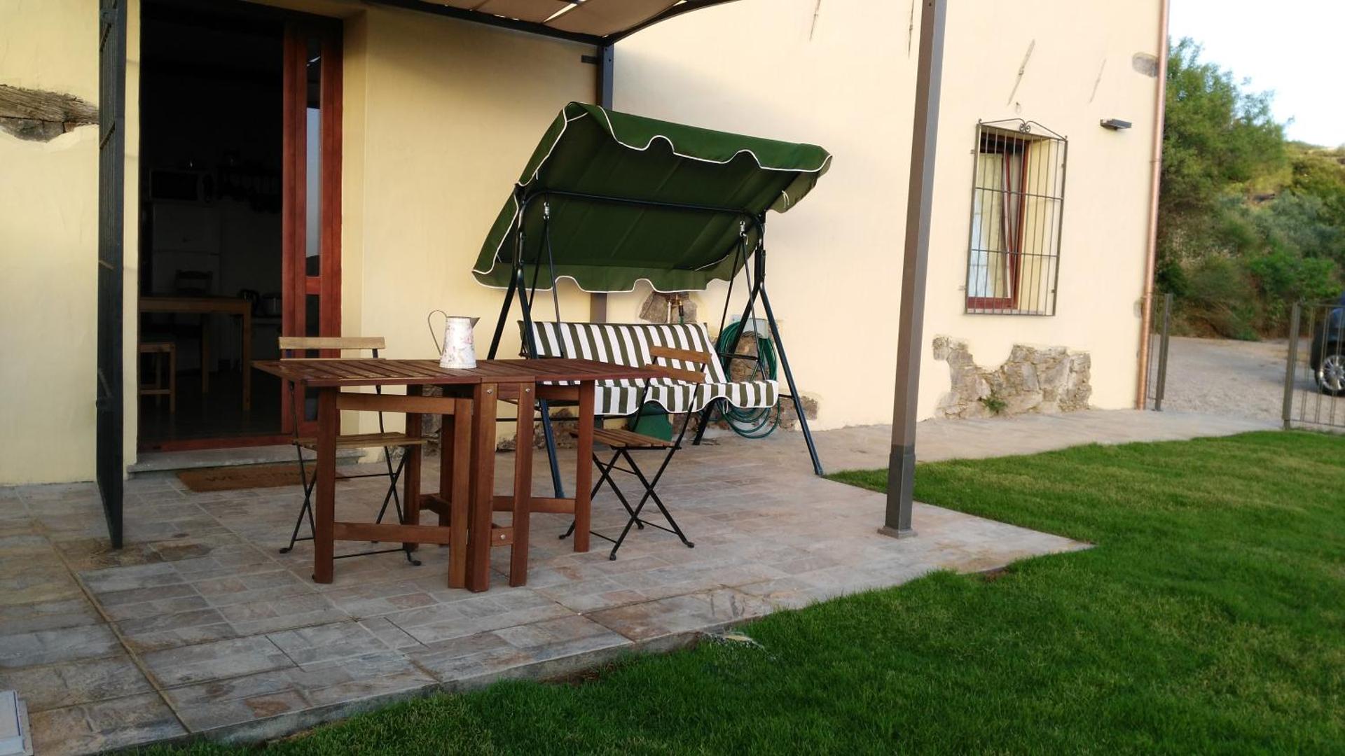 La Peonia casa vacanze in montagna prato verde panorama stupendo Sardegna