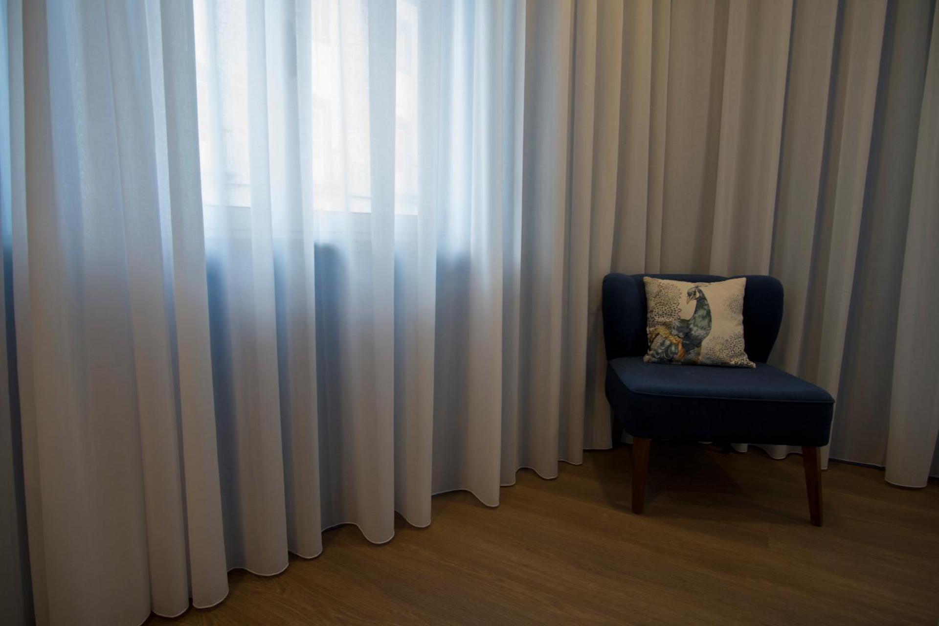 Family Room with Shower