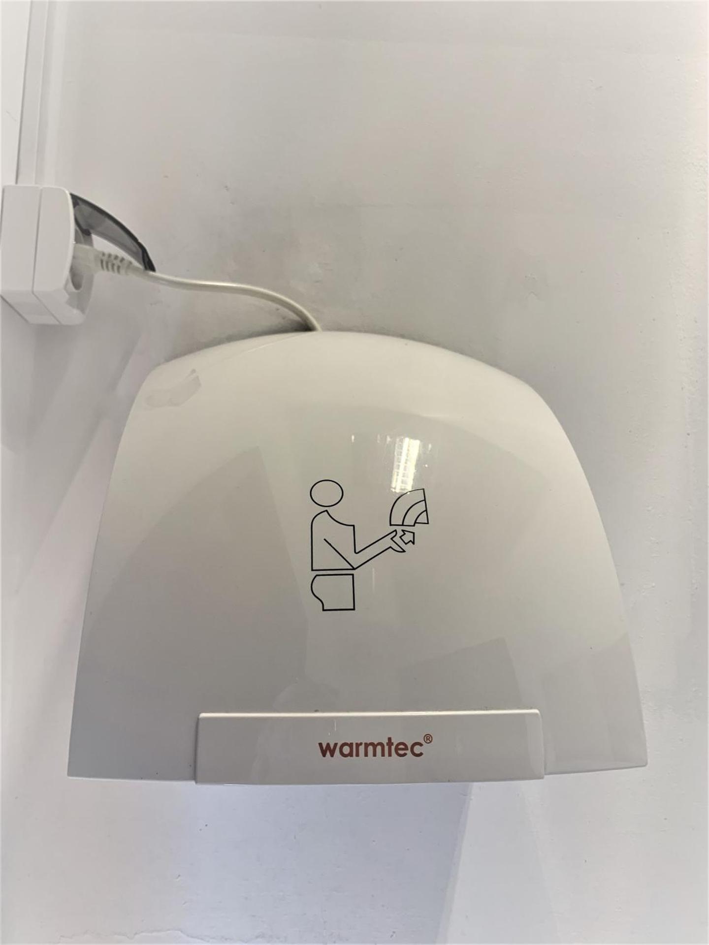 Single Room with Shared Bathroom