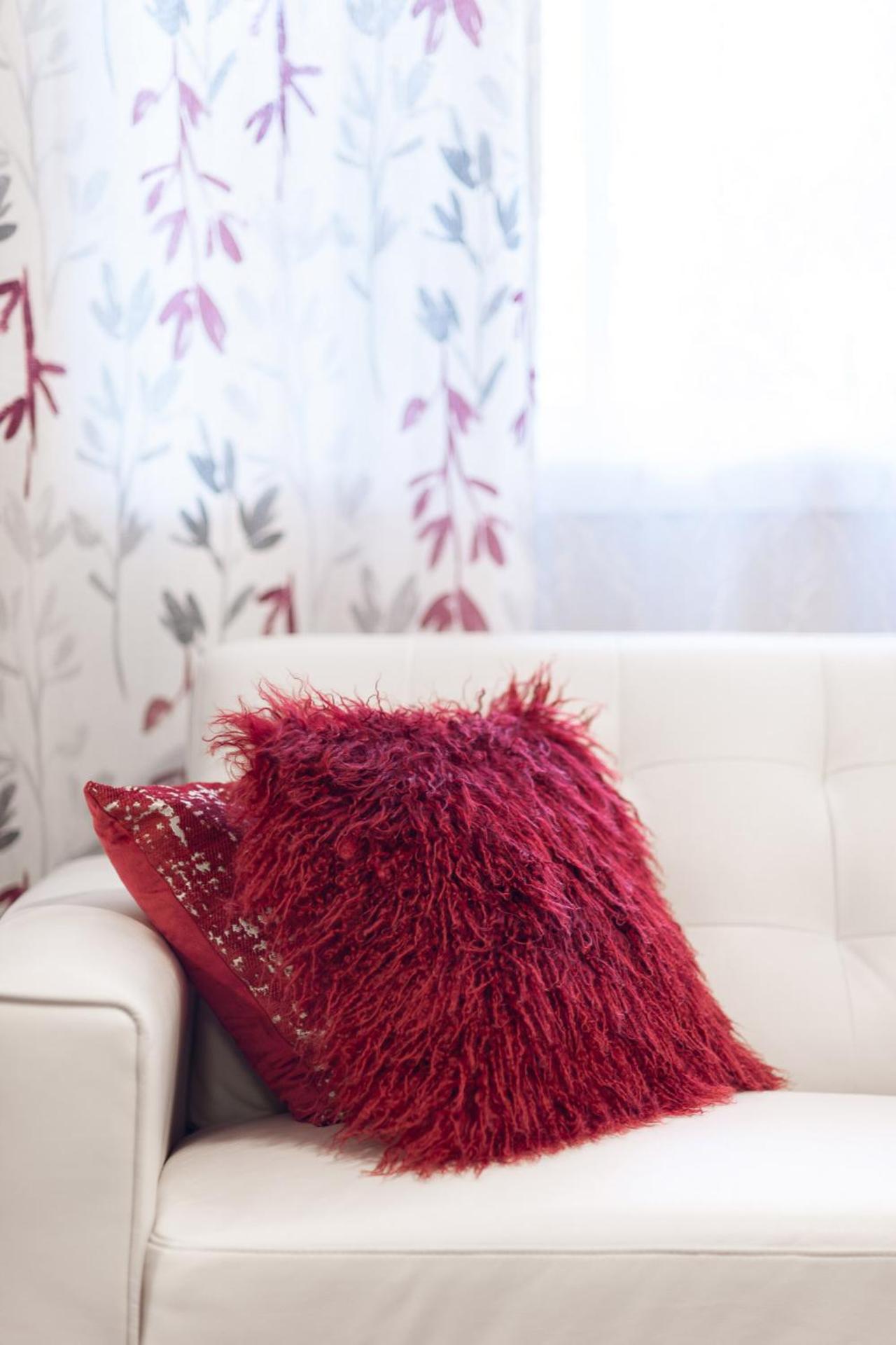 ENTIRE 2 BEDROOM APARTMENT UPTOWN WATERLOO - e1