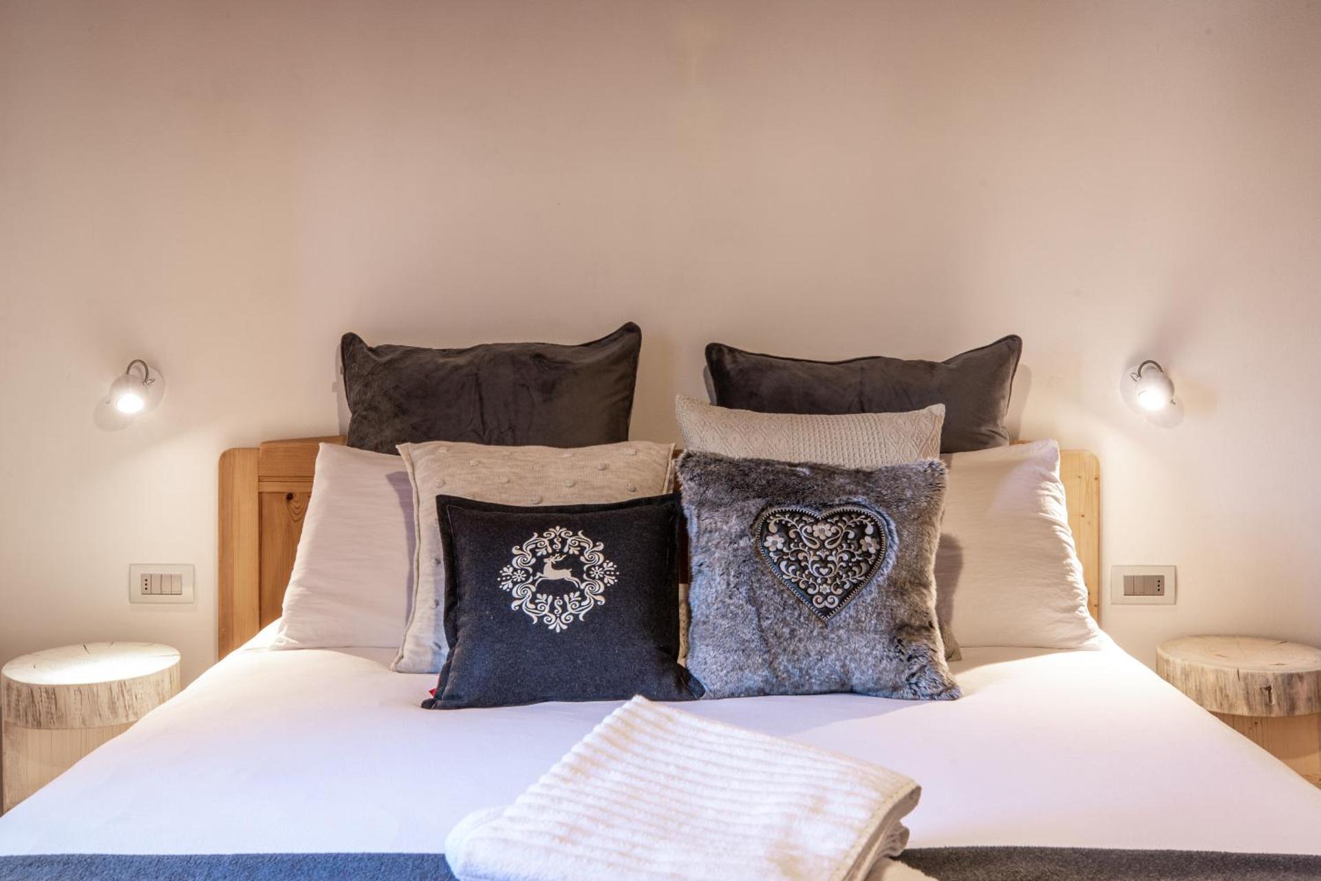 Mountain Dolomiti Apartments-Maison Perrod