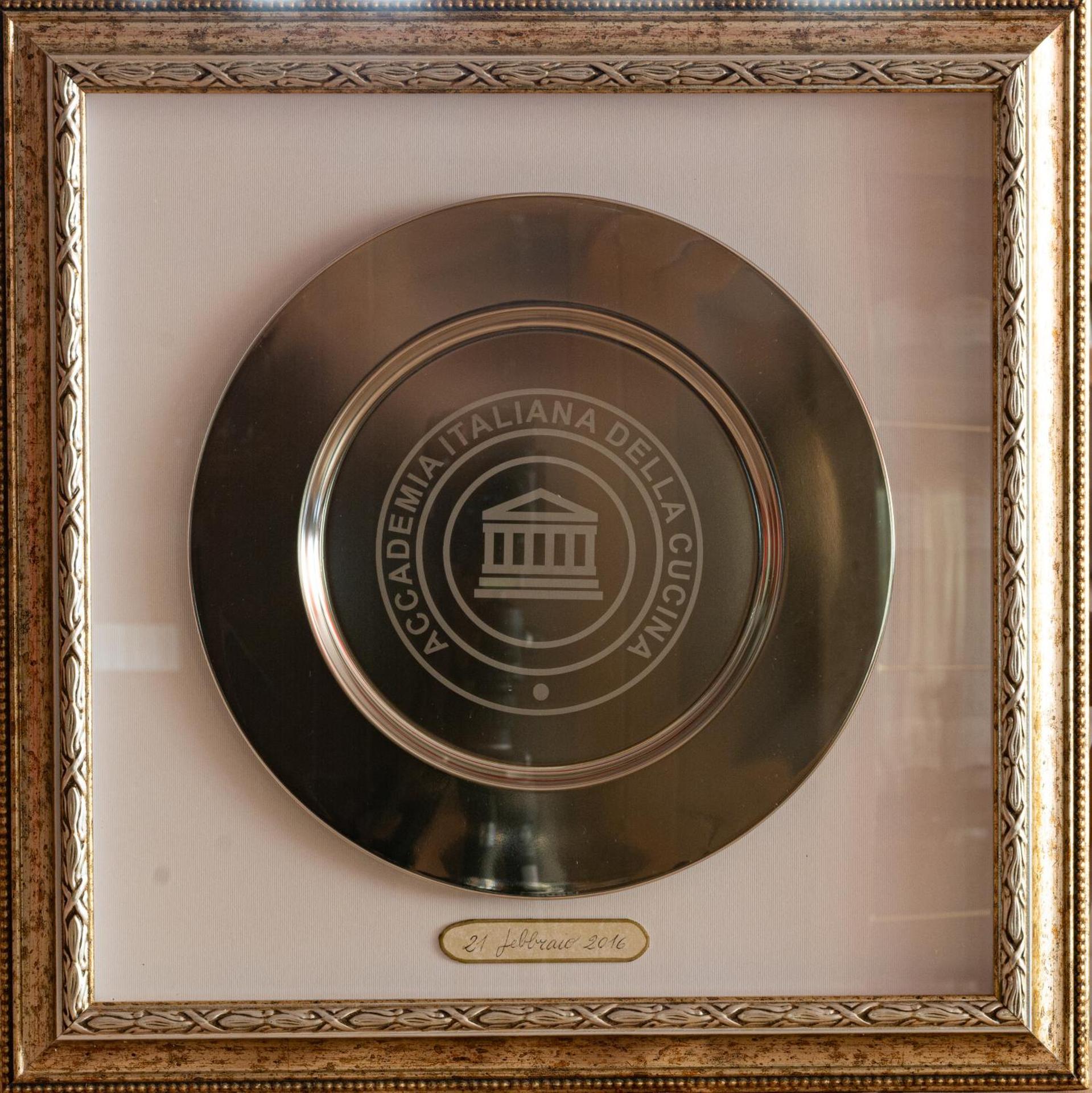 Logo/Certificate/Sign