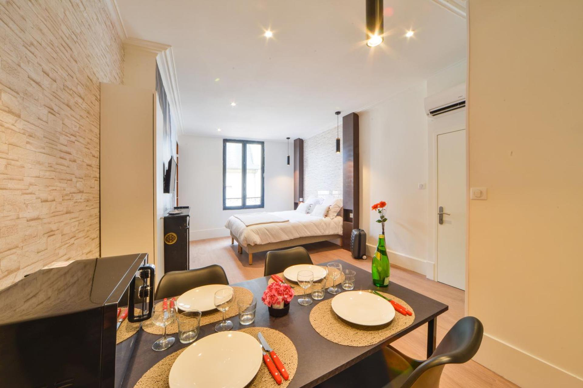 Puits de Jouvence, au coeur des commerces