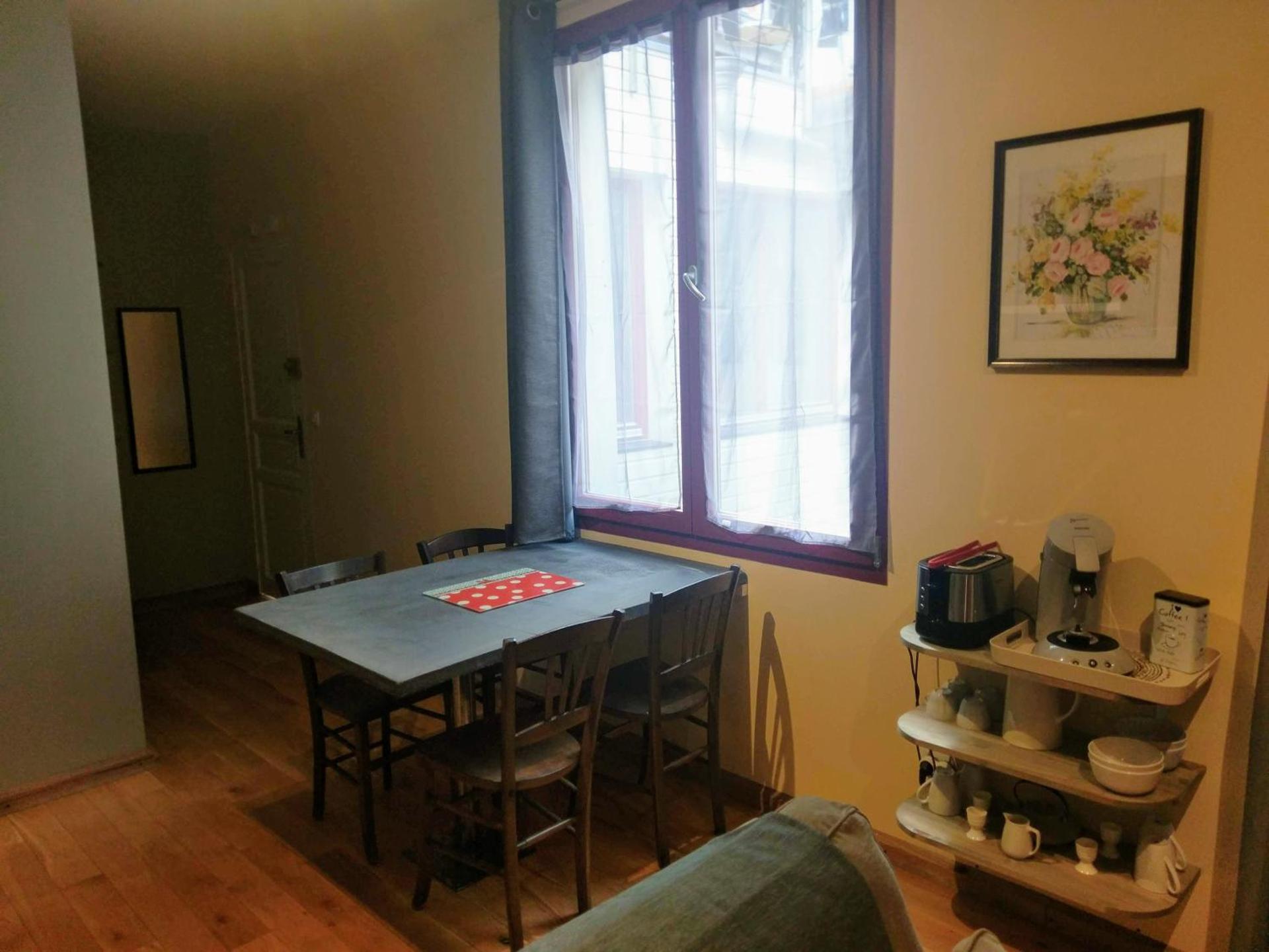 Apartment - Coquelicot