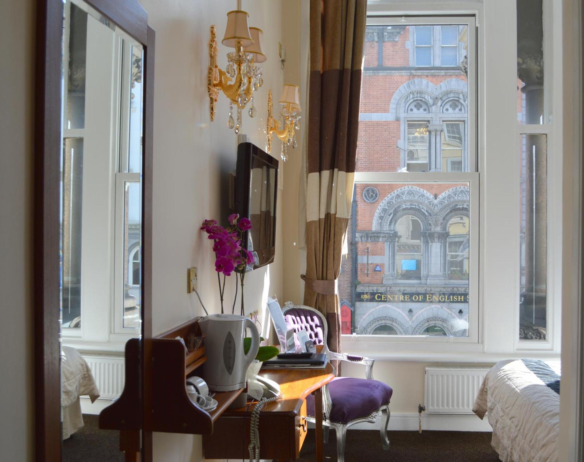 Coffee/tea facilities