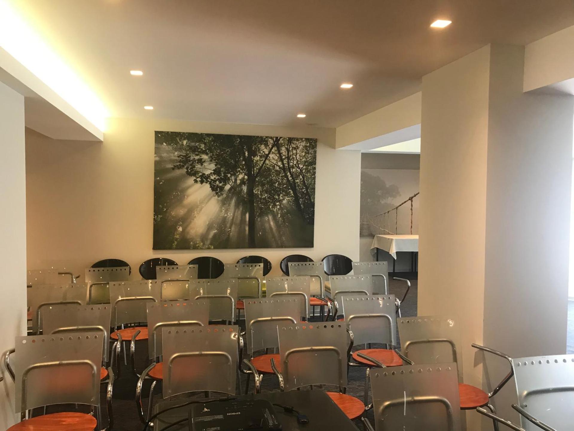 Meeting/conference room