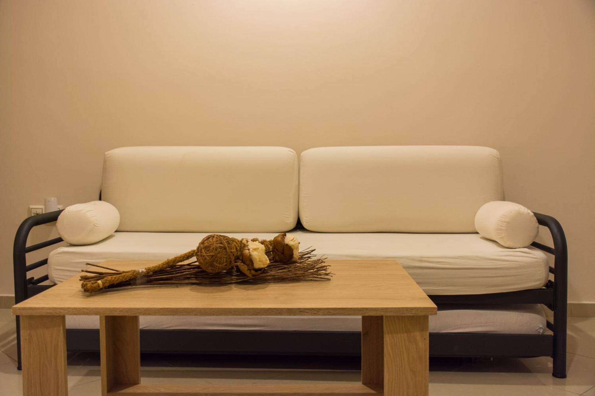 Central Luxury Studio