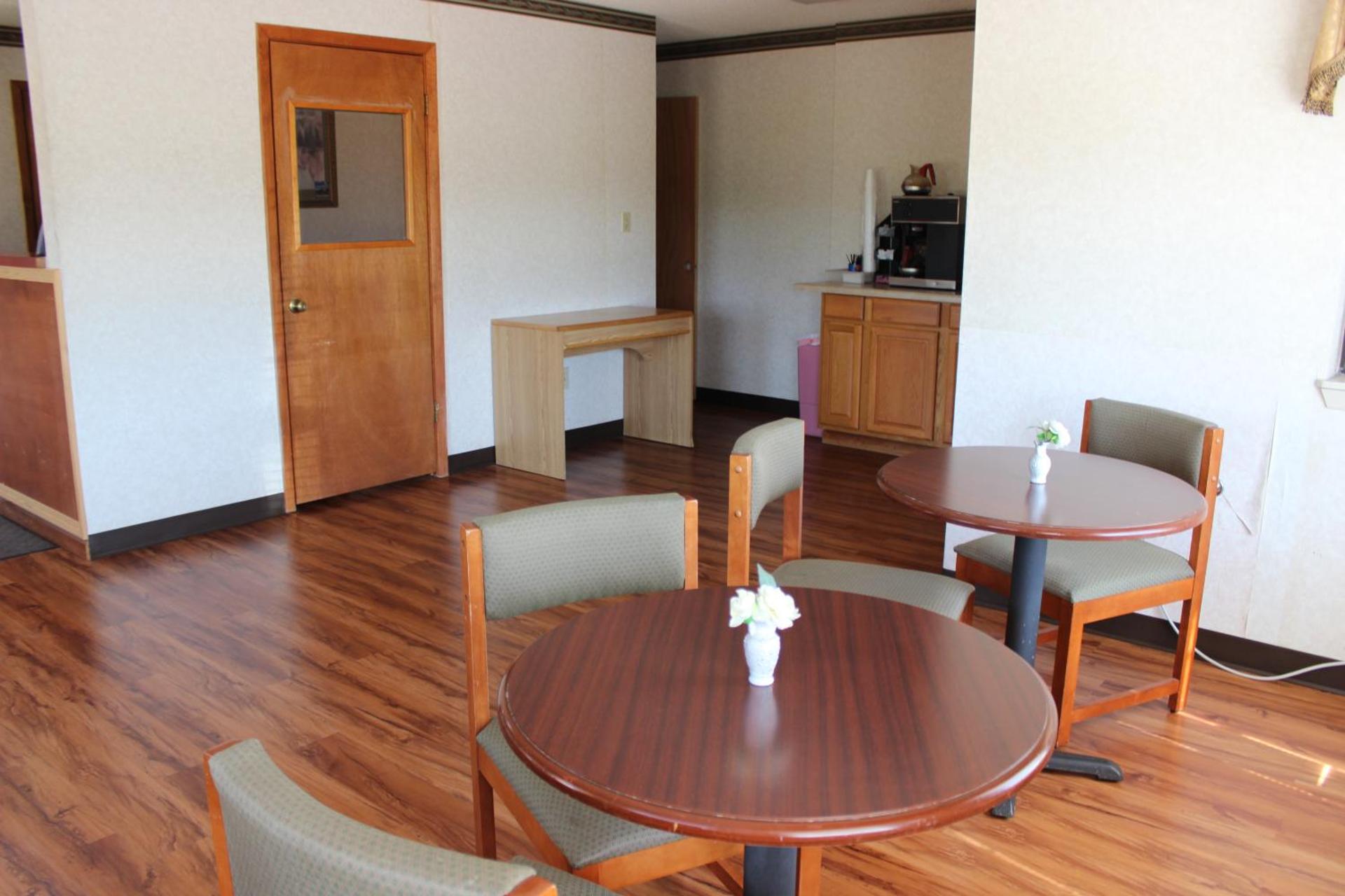 Communal lounge/ TV room