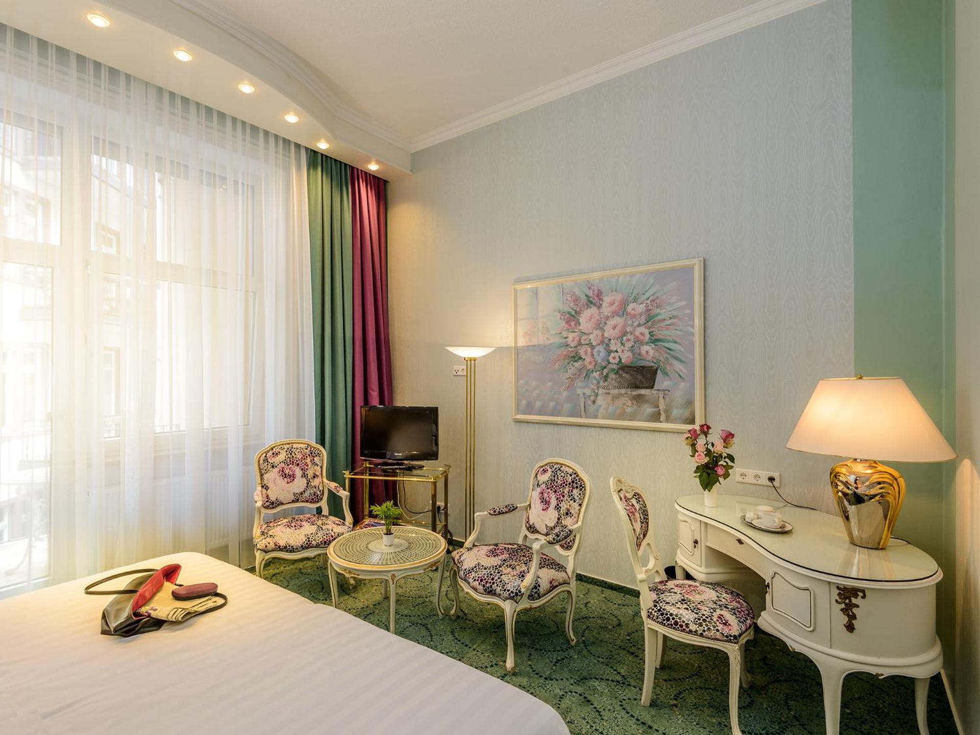 Photo of the whole room