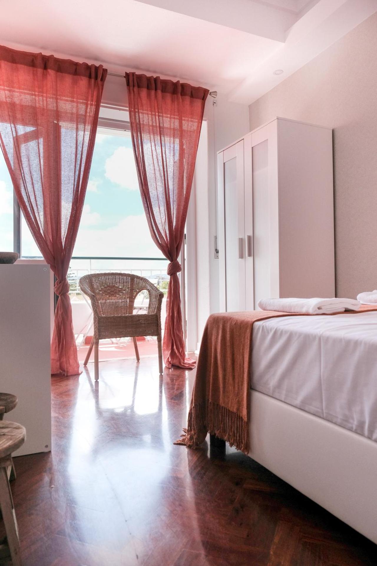 4U Lisbon Suites & Guesthouse VII Airport