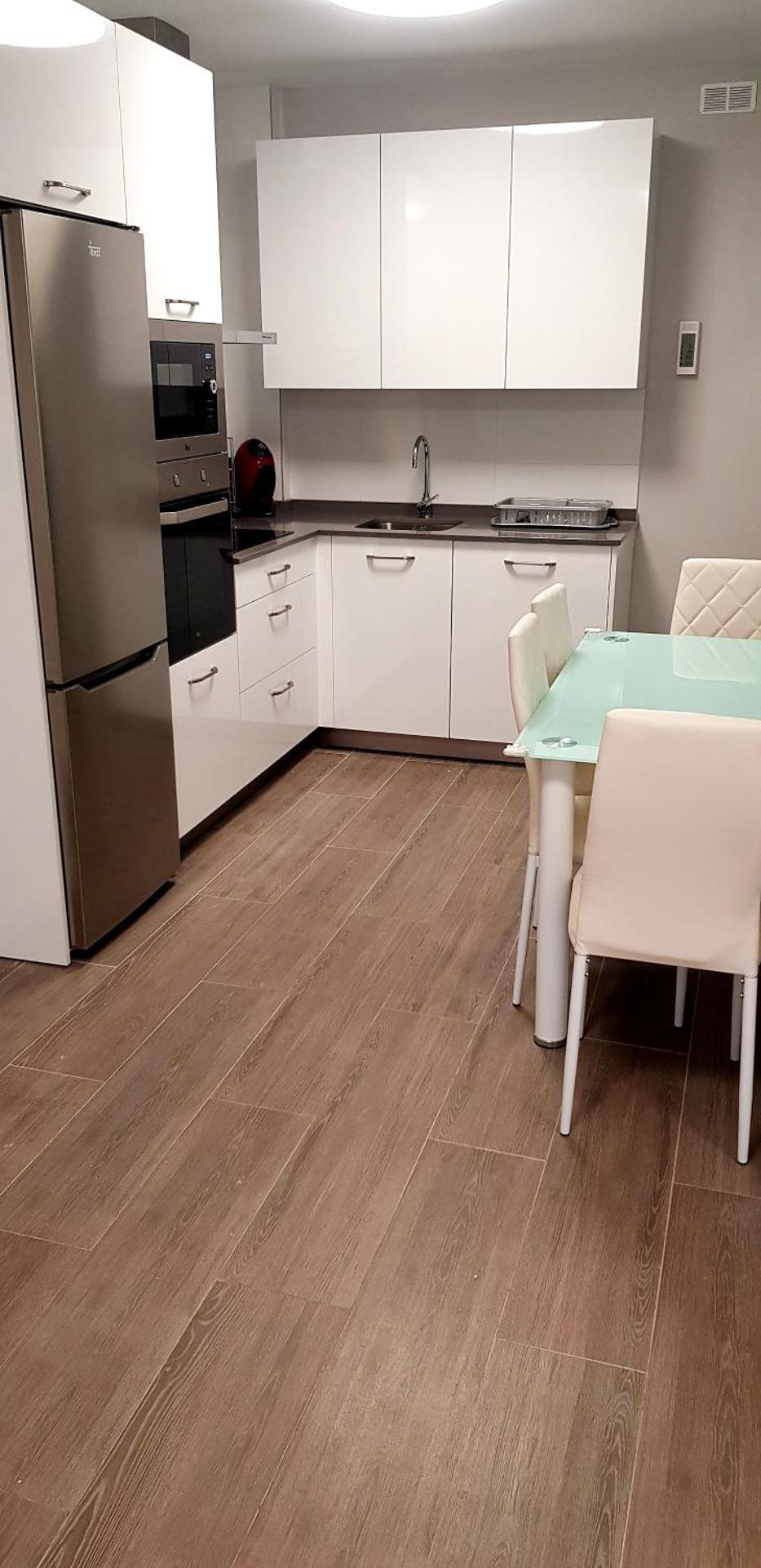 LAIA HOME GARAJE Y WIFI