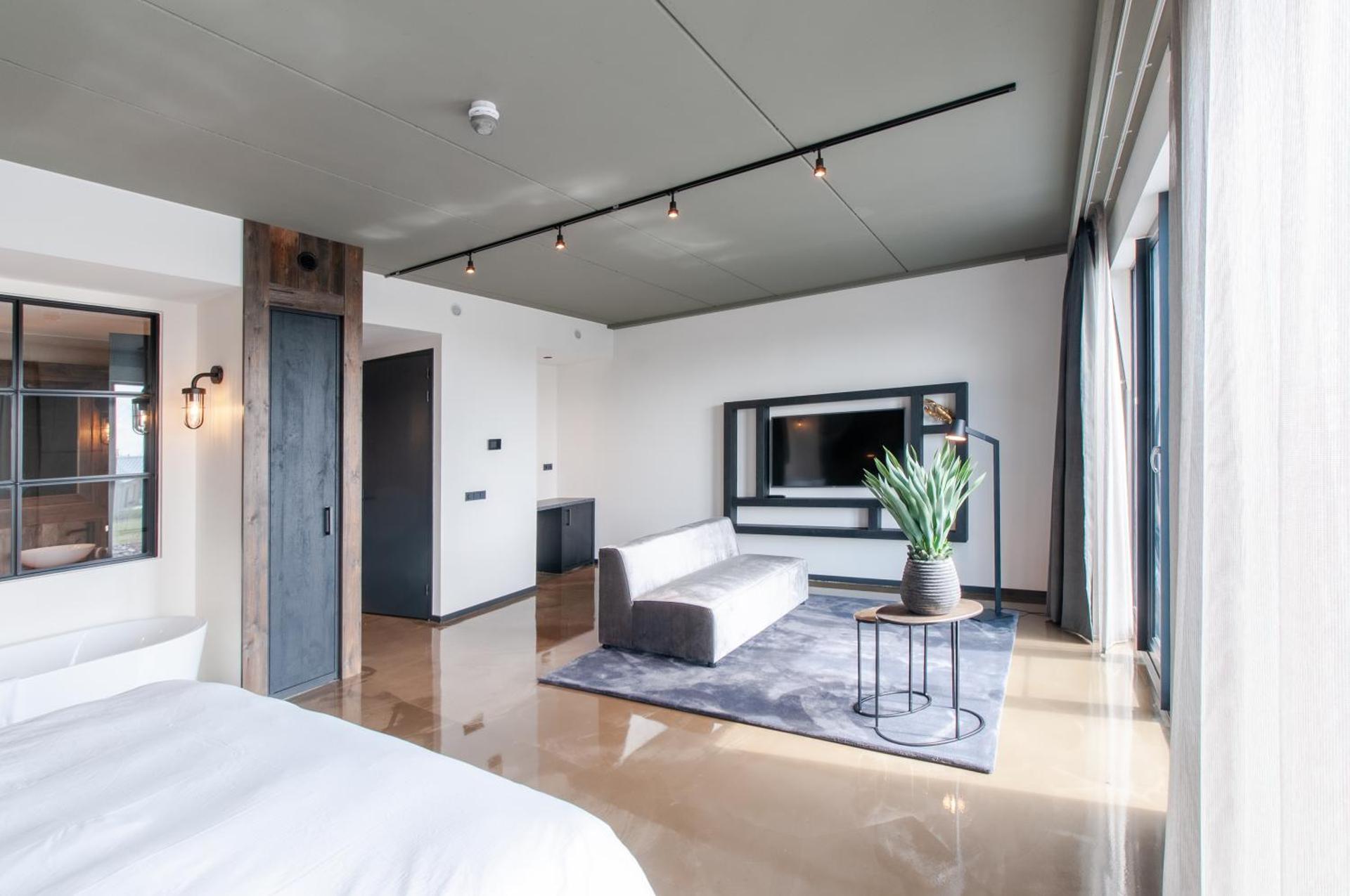 Waterrijk Oesterdam Hotel