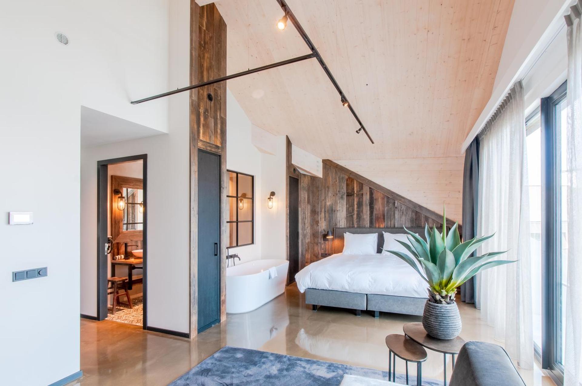 Waterrijk Oesterdam Hotel