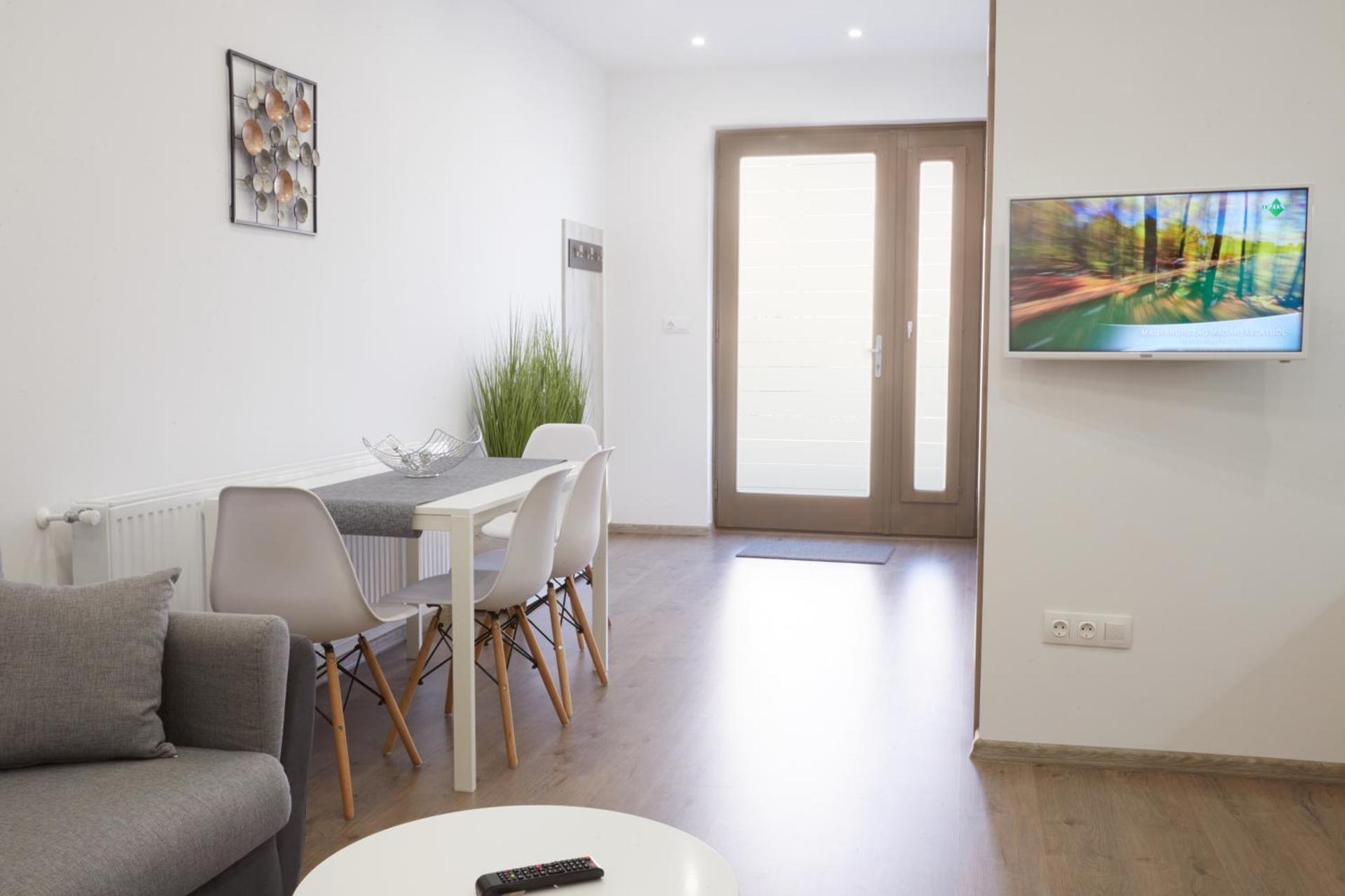 Főtér apartman II.