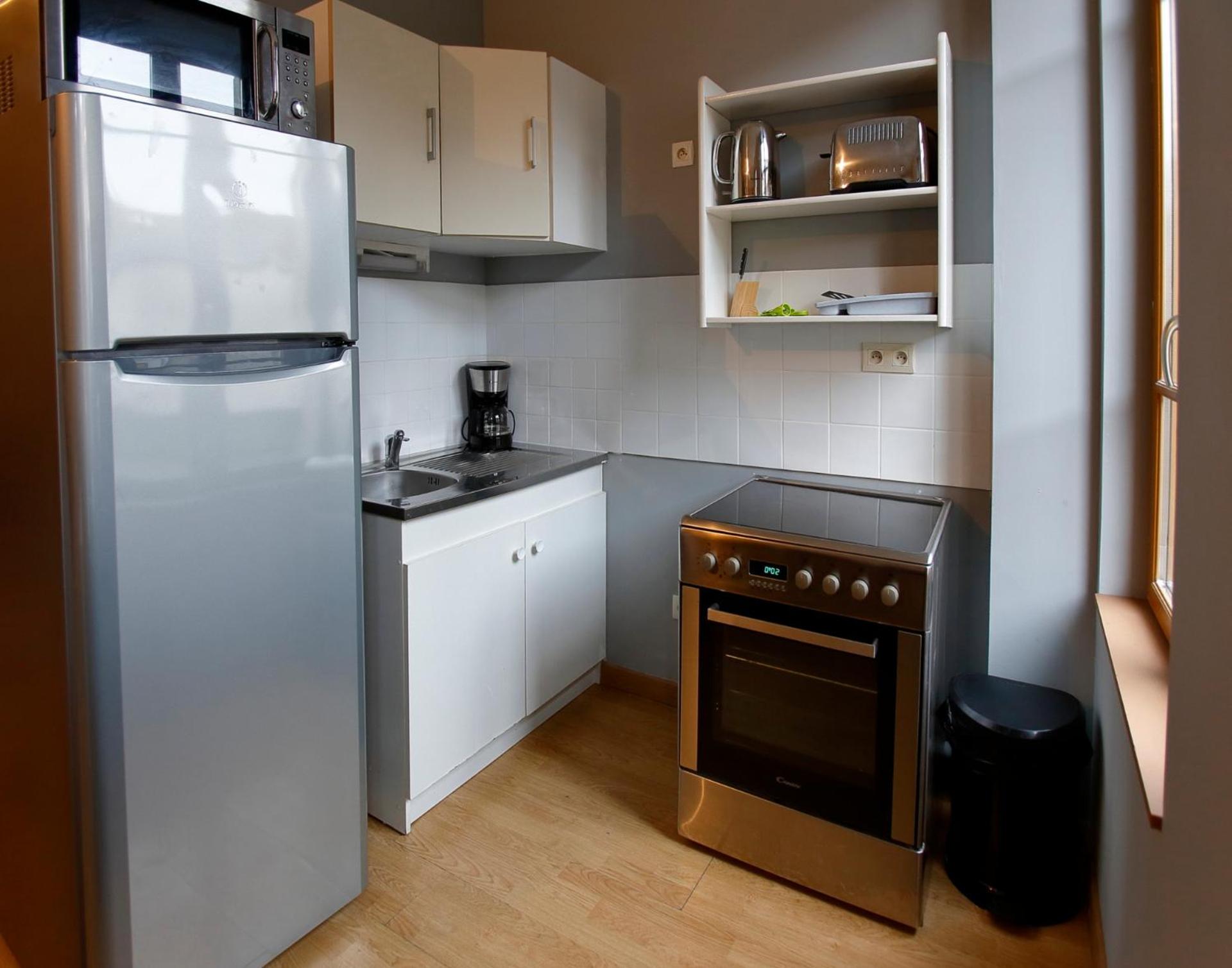 Kitchen or kitchenette