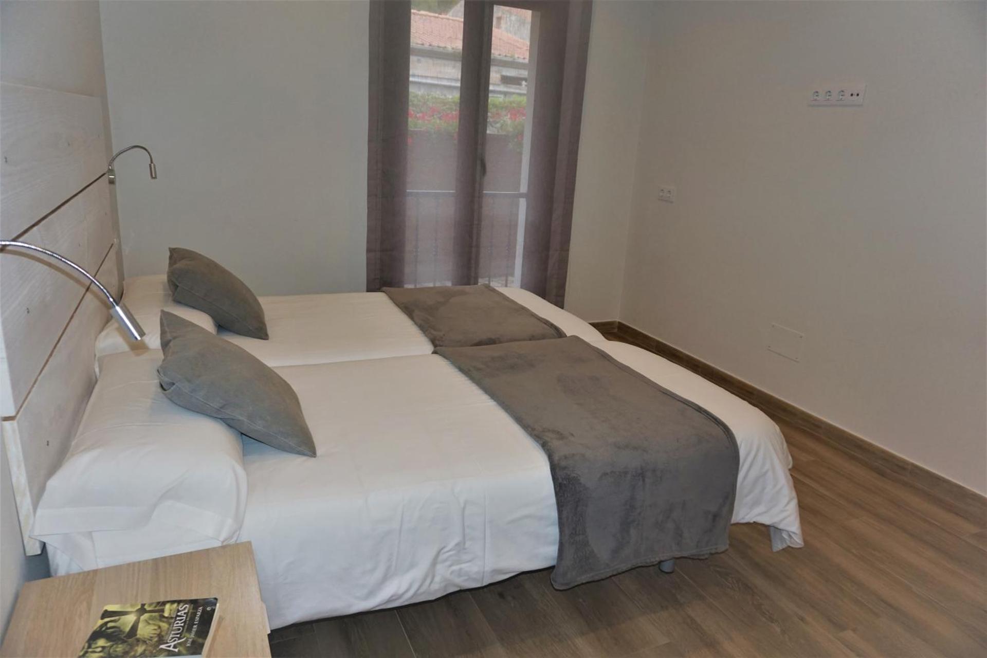 Apartamentos La Playina