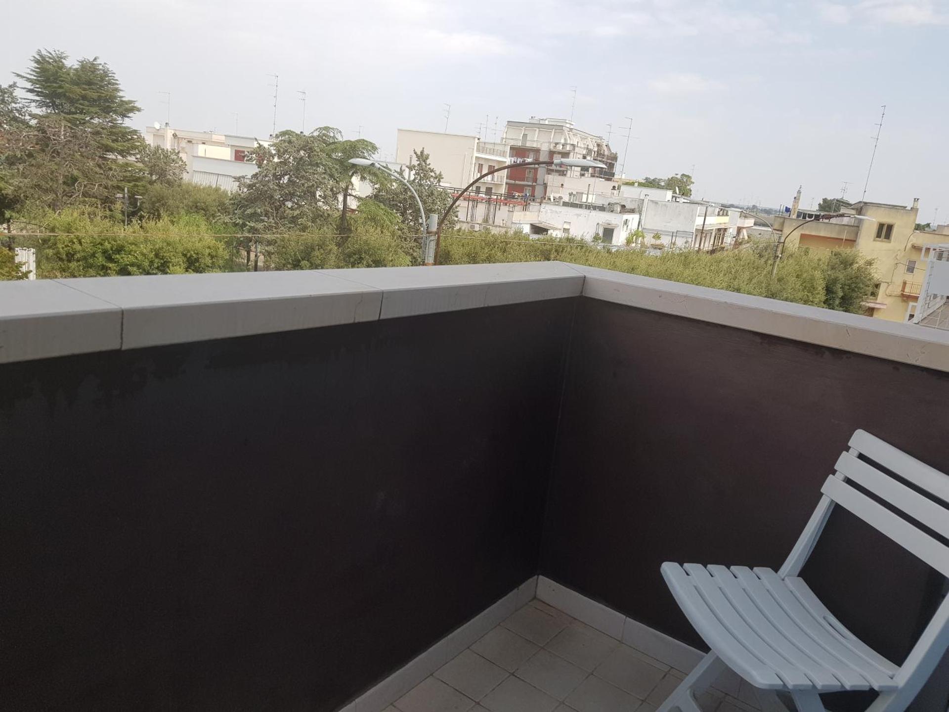 Twin Room with Shared Toilet