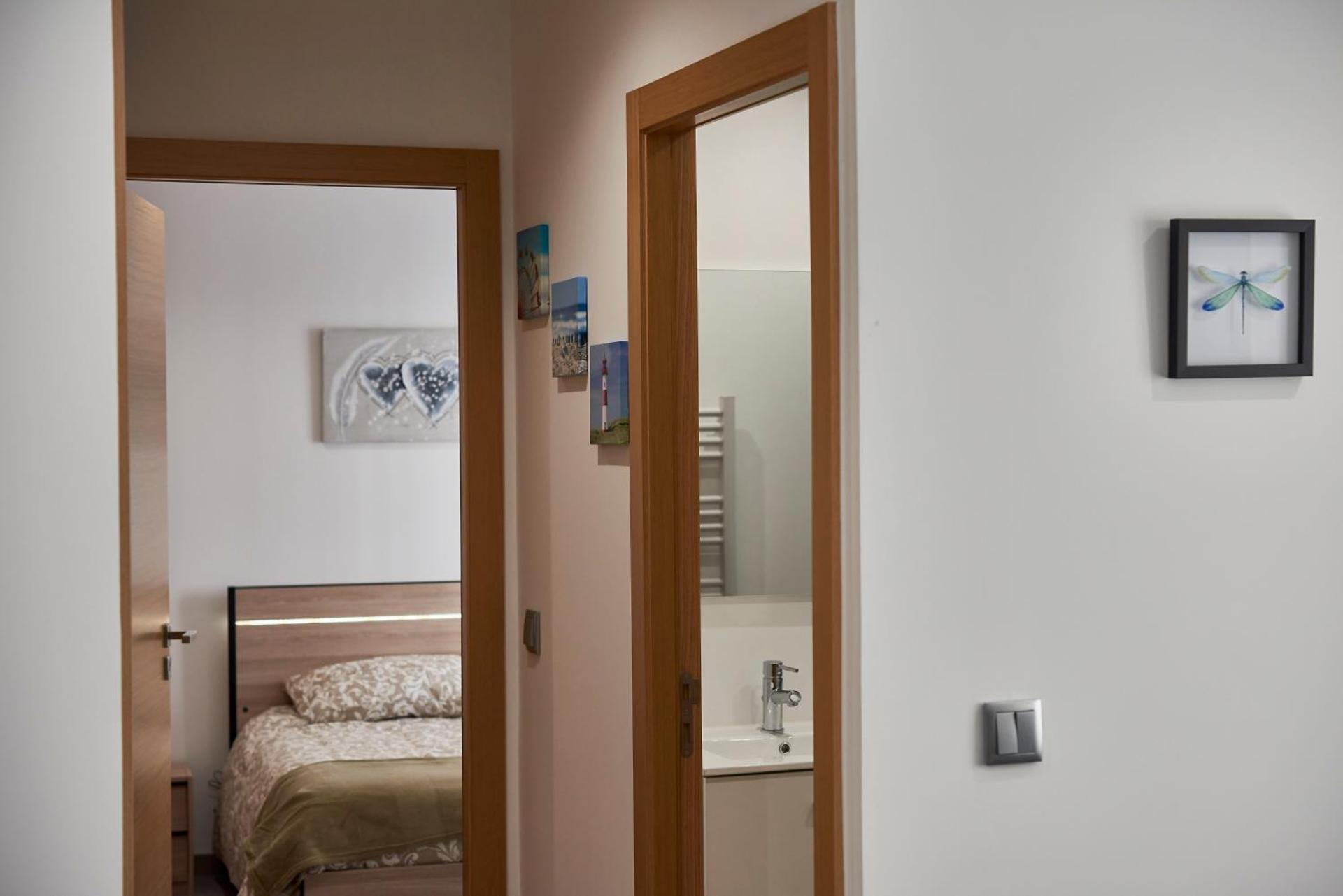 A L'Ombre du Pin "6" - Bright T2 near Disneyland and Paris, 1-4 Guests